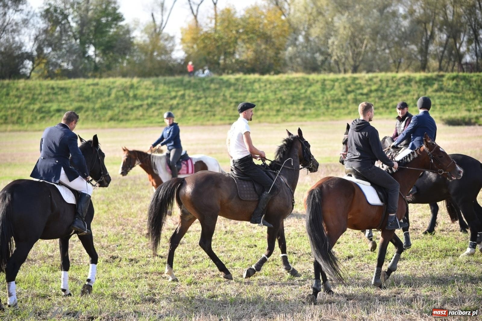 Zdjęcie w galerii na portalu naszraciborz.pl: Hubertus na Huzarskiej na bis – nie tylko tradycja, ale i pomoc dla Amelki [FOTO] wiadomości z regionu