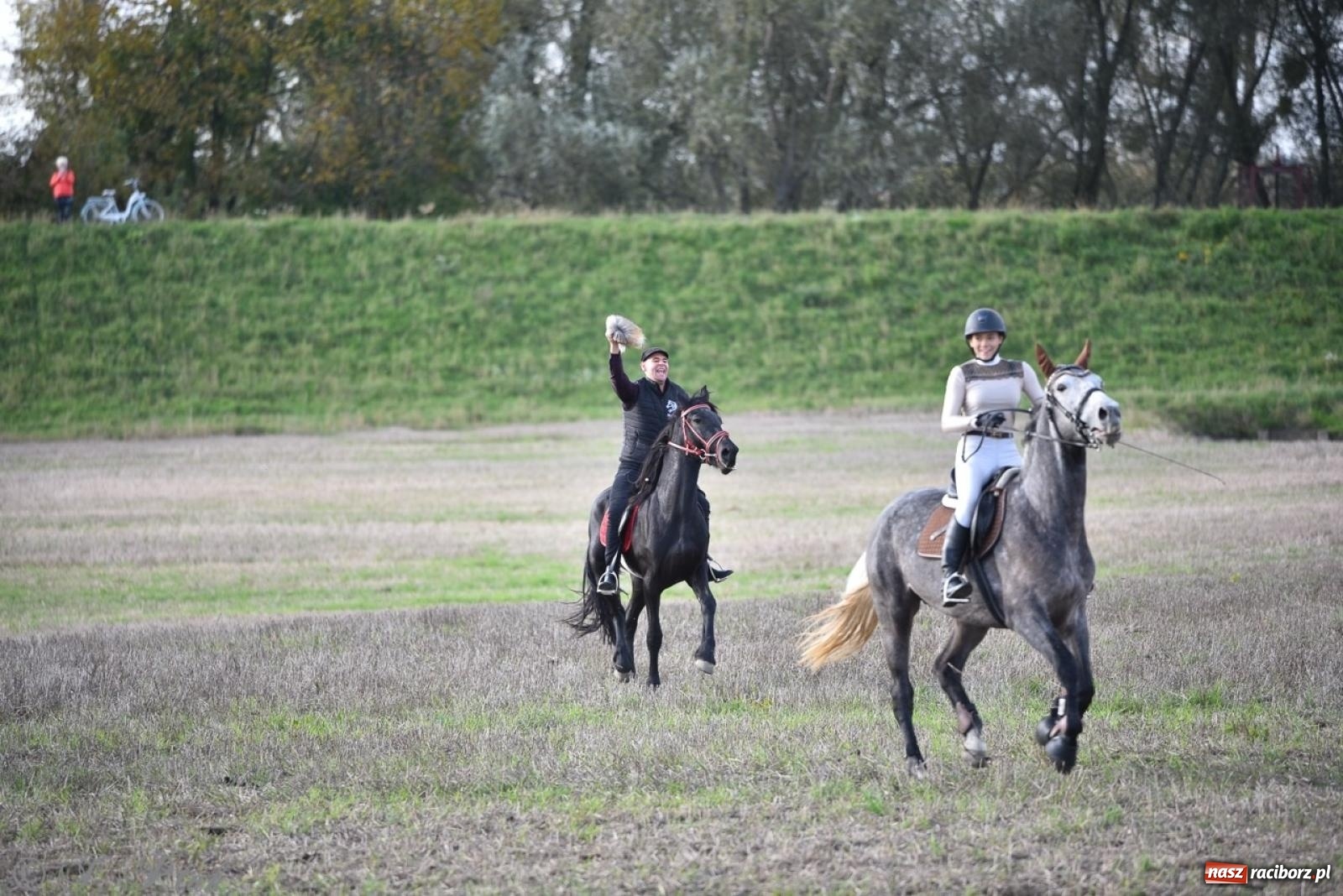 Zdjęcie w galerii na portalu naszraciborz.pl: Hubertus na Huzarskiej na bis – nie tylko tradycja, ale i pomoc dla Amelki [FOTO] wiadomości z regionu