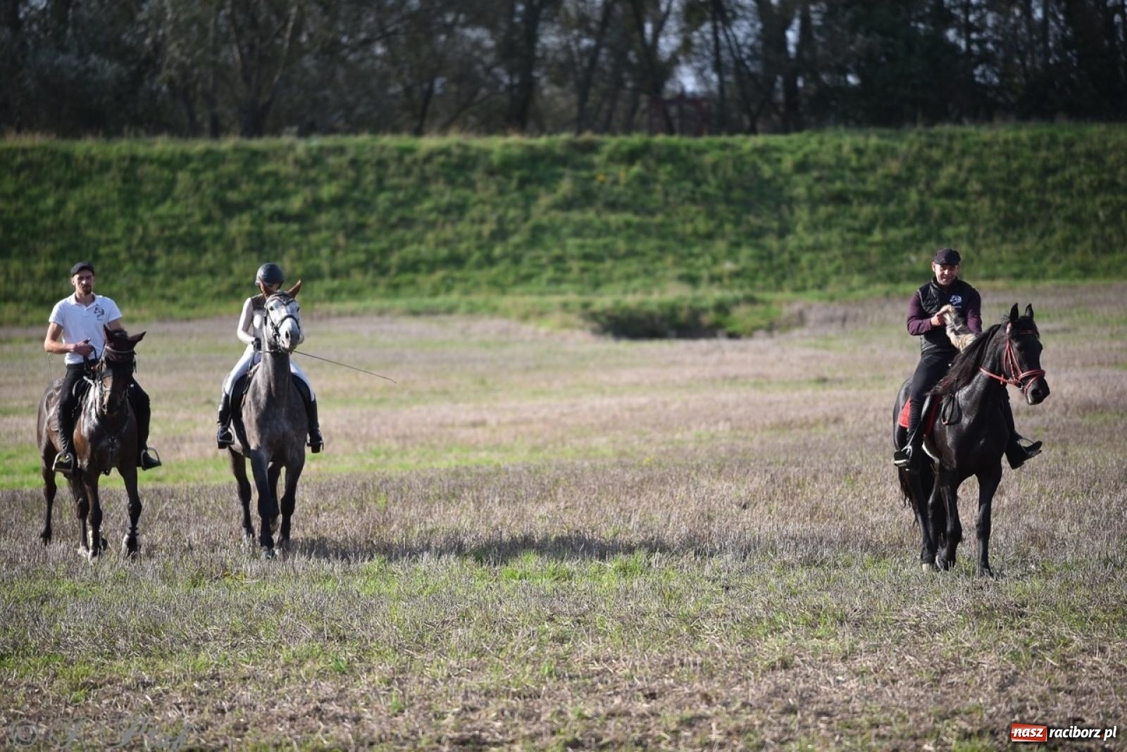 Zdjęcie w galerii na portalu naszraciborz.pl: Hubertus na Huzarskiej na bis – nie tylko tradycja, ale i pomoc dla Amelki [FOTO] wiadomości z regionu