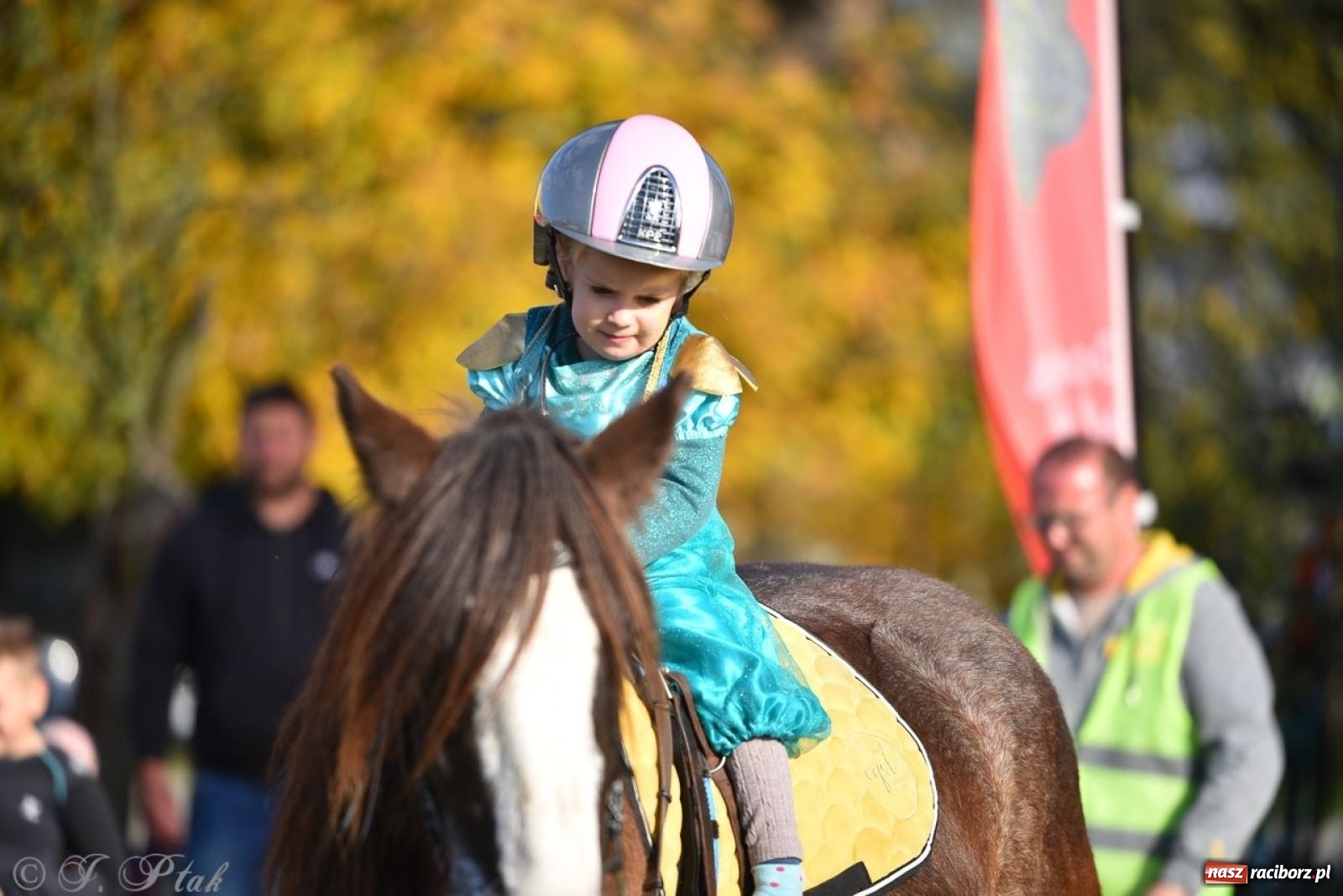 Zdjęcie w galerii na portalu naszraciborz.pl: Hubertus na Huzarskiej na bis – nie tylko tradycja, ale i pomoc dla Amelki [FOTO] wiadomości z regionu
