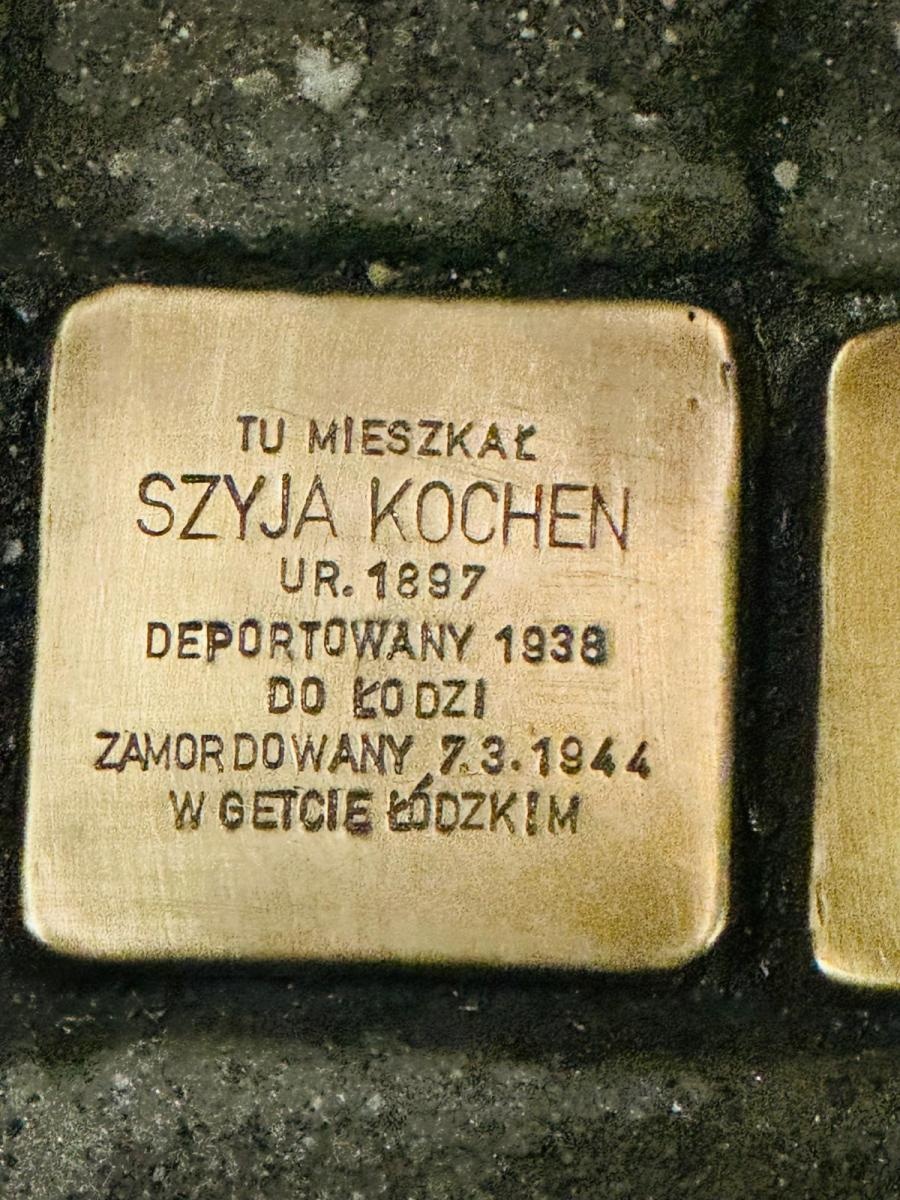 Zdjęcie w galerii na portalu naszraciborz.pl: Gość starostwa oddał hołd ofiarom Holocaustu z Raciborza wiadomości z regionu