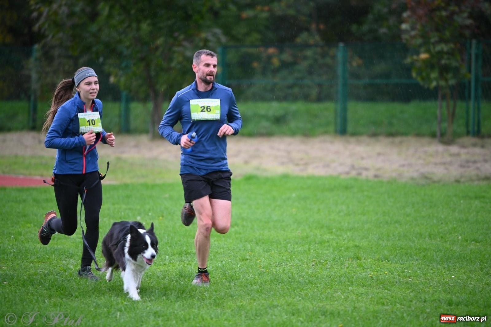 Zdjęcie w galerii na portalu naszraciborz.pl: Niedzielny dogtrekking. Bieg i spacer z psami wsparciem dla zwierząt OTOZ Animals wiadomości z regionu