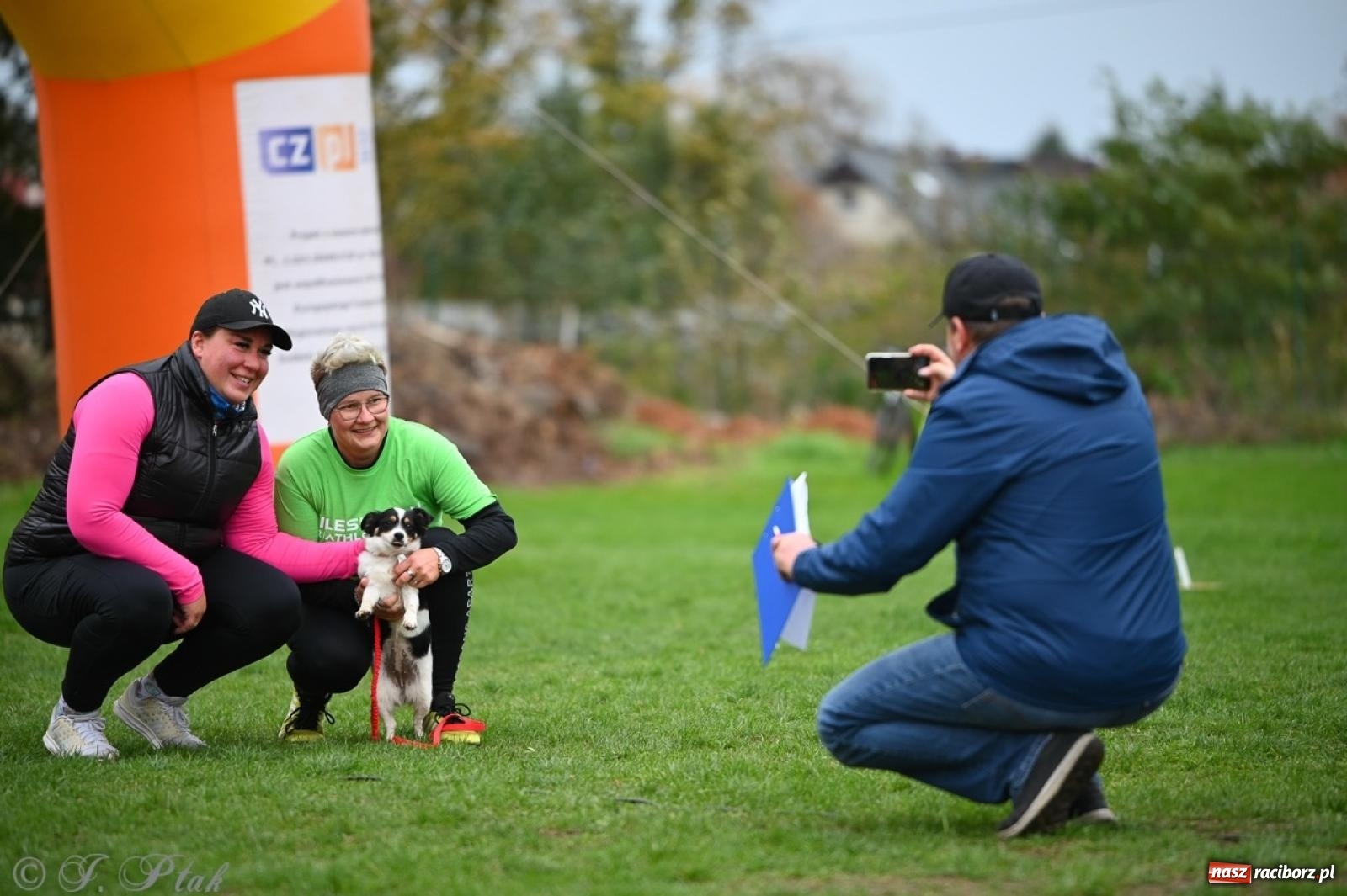 Zdjęcie w galerii na portalu naszraciborz.pl: Niedzielny dogtrekking. Bieg i spacer z psami wsparciem dla zwierząt OTOZ Animals wiadomości z regionu