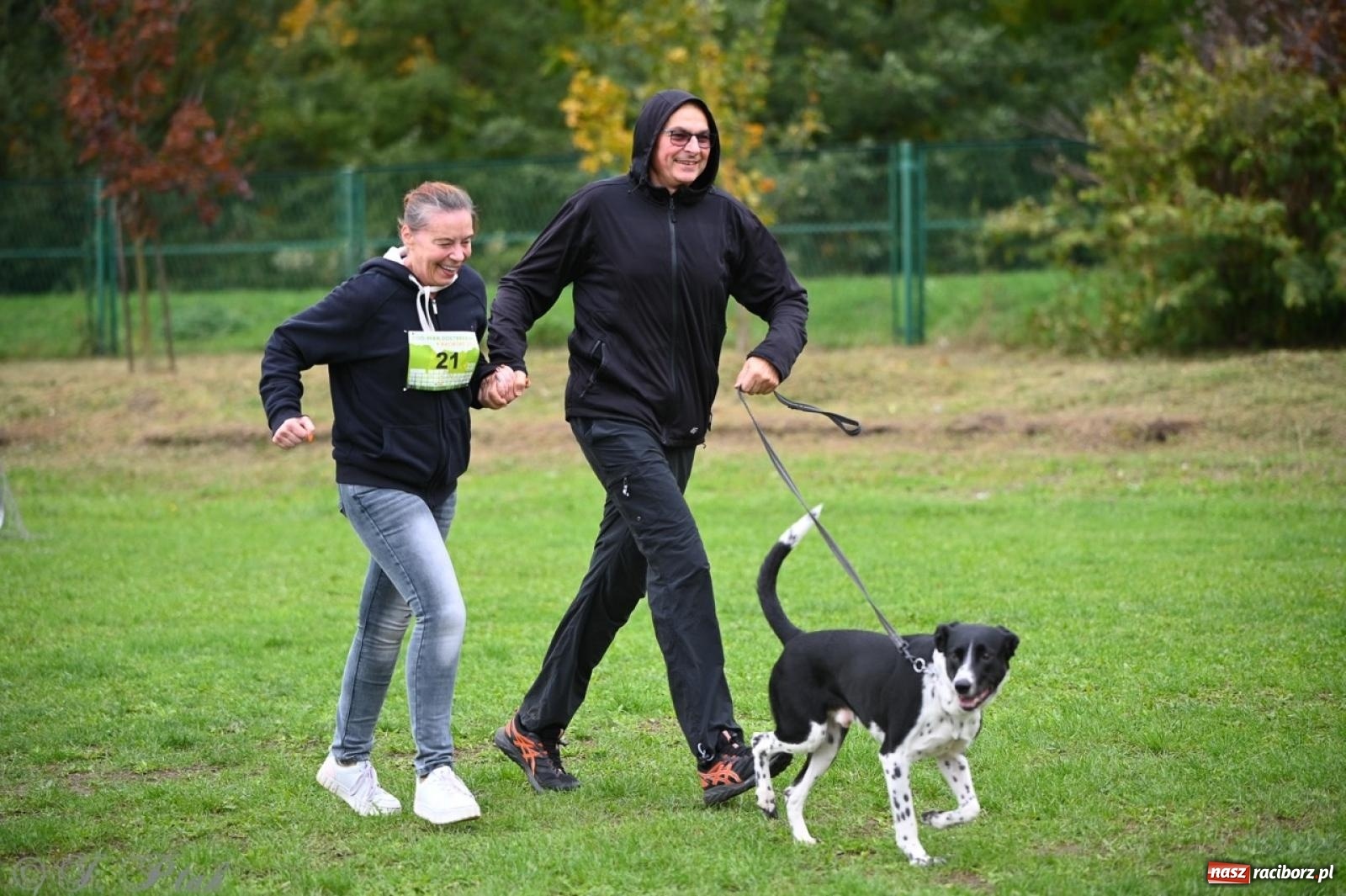 Zdjęcie w galerii na portalu naszraciborz.pl: Niedzielny dogtrekking. Bieg i spacer z psami wsparciem dla zwierząt OTOZ Animals wiadomości z regionu