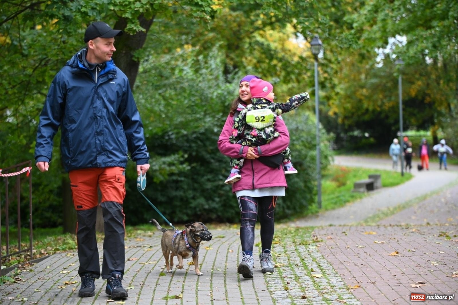 Zdjęcie w galerii na portalu naszraciborz.pl: Niedzielny dogtrekking. Bieg i spacer z psami wsparciem dla zwierząt OTOZ Animals wiadomości z regionu