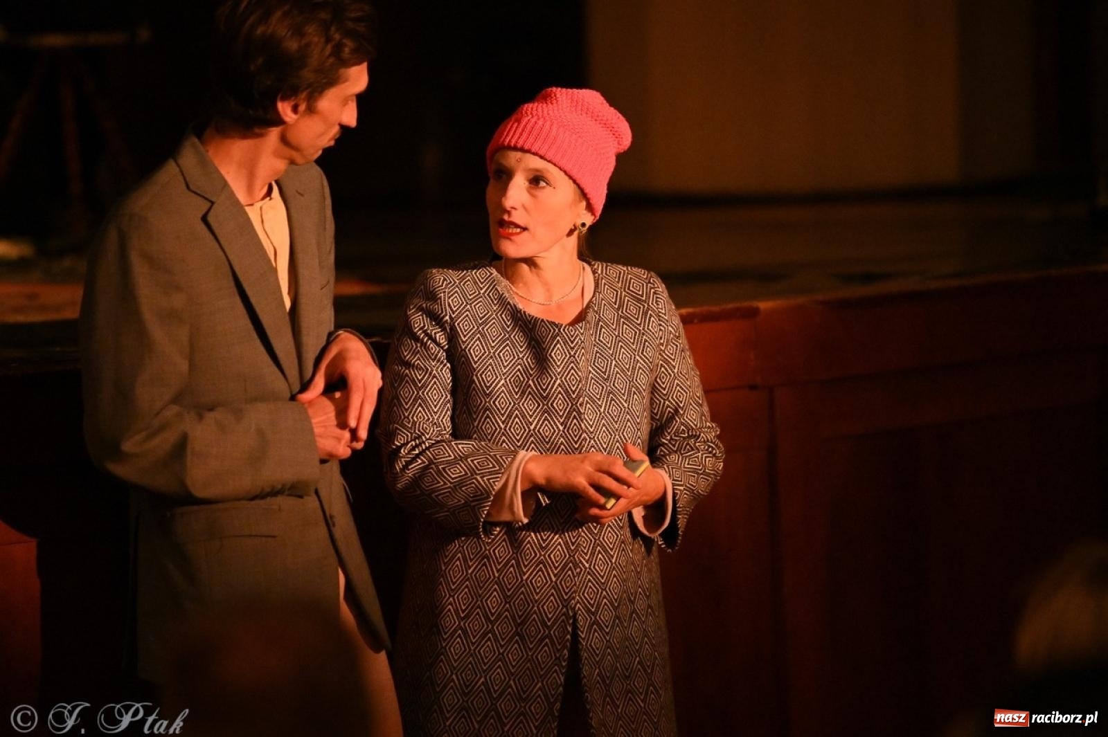 Zdjęcie w galerii na portalu naszraciborz.pl: NIE TAK TY – spektakl Kolektywu KEJOS w RCK wiadomości z regionu