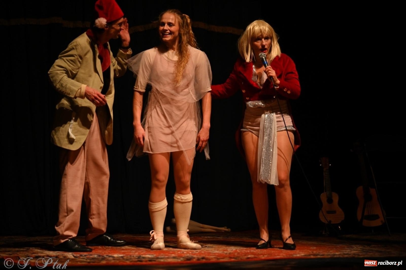 Zdjęcie w galerii na portalu naszraciborz.pl: NIE TAK TY – spektakl Kolektywu KEJOS w RCK wiadomości z regionu