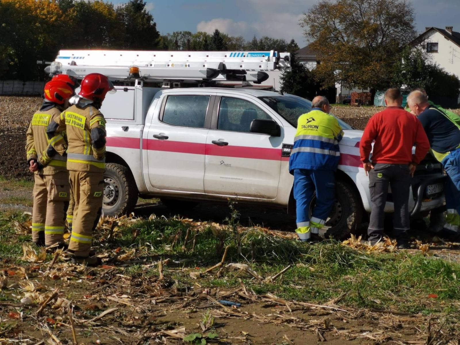 Zdjęcie w galerii na portalu naszraciborz.pl: Nieostrożne manewry przyczyną zdarzenia w Krzyżanowicach wiadomości z regionu