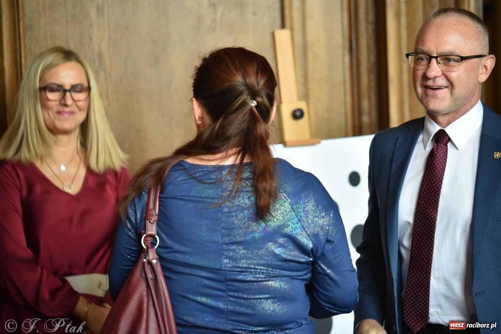 Zdjęcie w galerii na portalu naszraciborz.pl: Powiatowy Dzień Edukacji Narodowej w I LO [FOTO] wiadomości z regionu