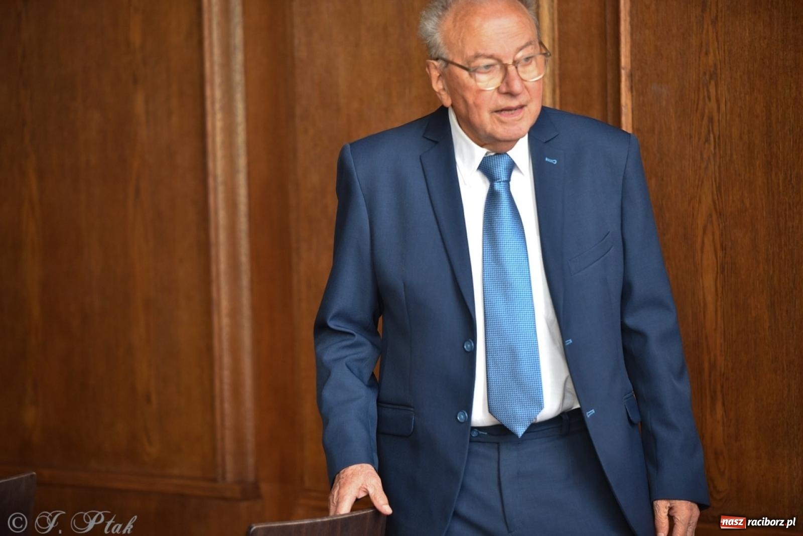 Zdjęcie w galerii na portalu naszraciborz.pl: Powiatowy Dzień Edukacji Narodowej w I LO [FOTO] wiadomości z regionu