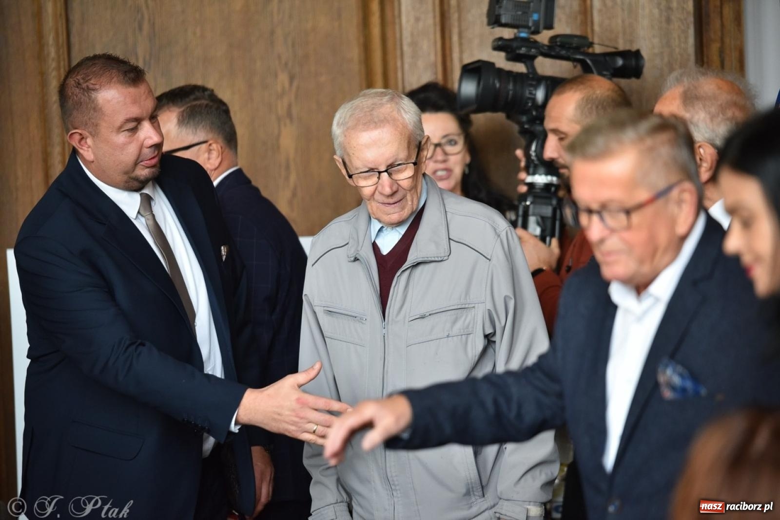 Zdjęcie w galerii na portalu naszraciborz.pl: Powiatowy Dzień Edukacji Narodowej w I LO [FOTO] wiadomości z regionu