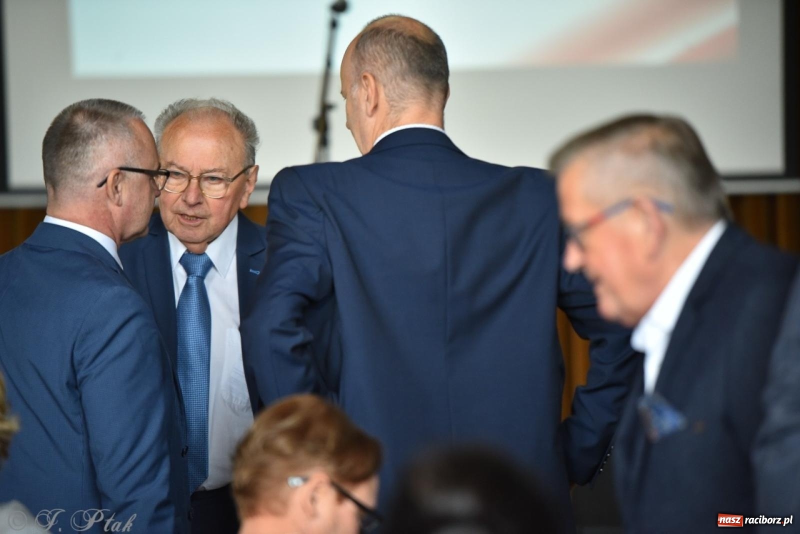 Zdjęcie w galerii na portalu naszraciborz.pl: Powiatowy Dzień Edukacji Narodowej w I LO [FOTO] wiadomości z regionu