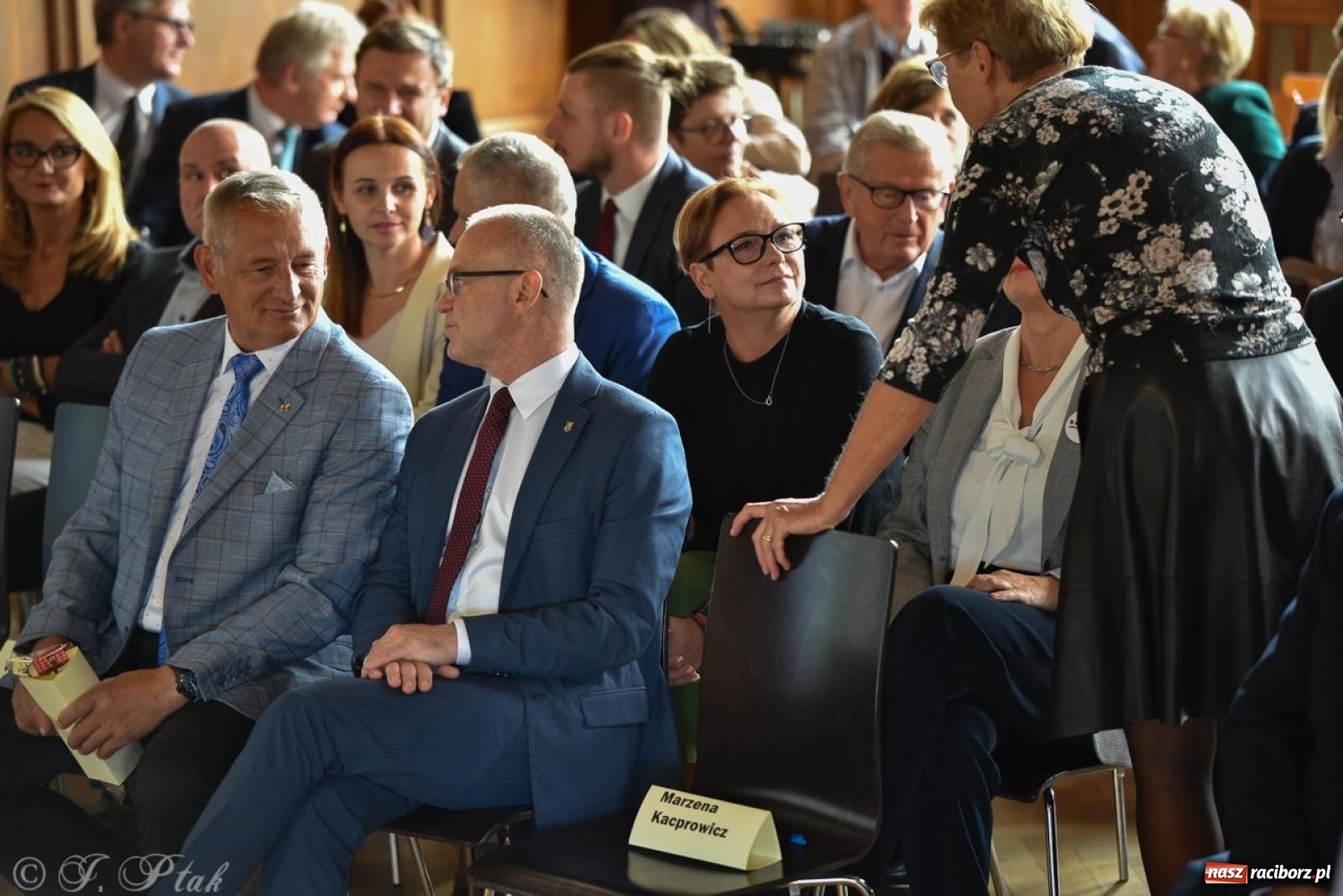 Zdjęcie w galerii na portalu naszraciborz.pl: Powiatowy Dzień Edukacji Narodowej w I LO [FOTO] wiadomości z regionu