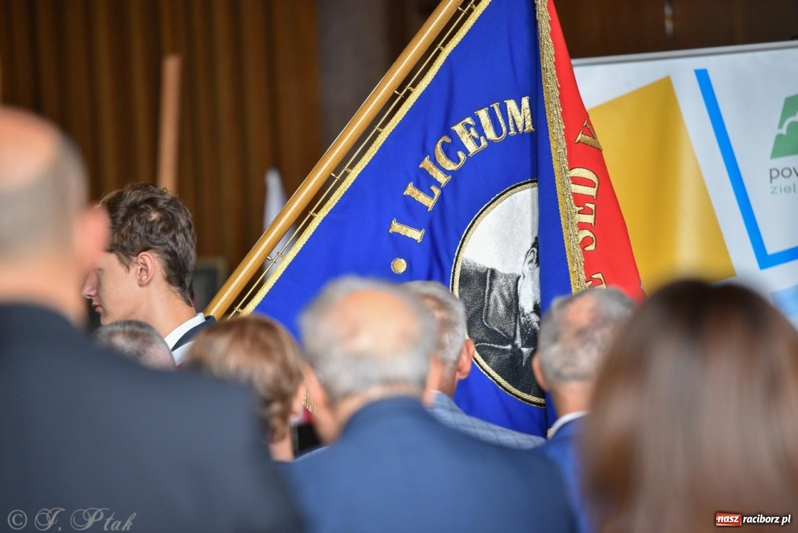 Zdjęcie w galerii na portalu naszraciborz.pl: Powiatowy Dzień Edukacji Narodowej w I LO [FOTO] wiadomości z regionu