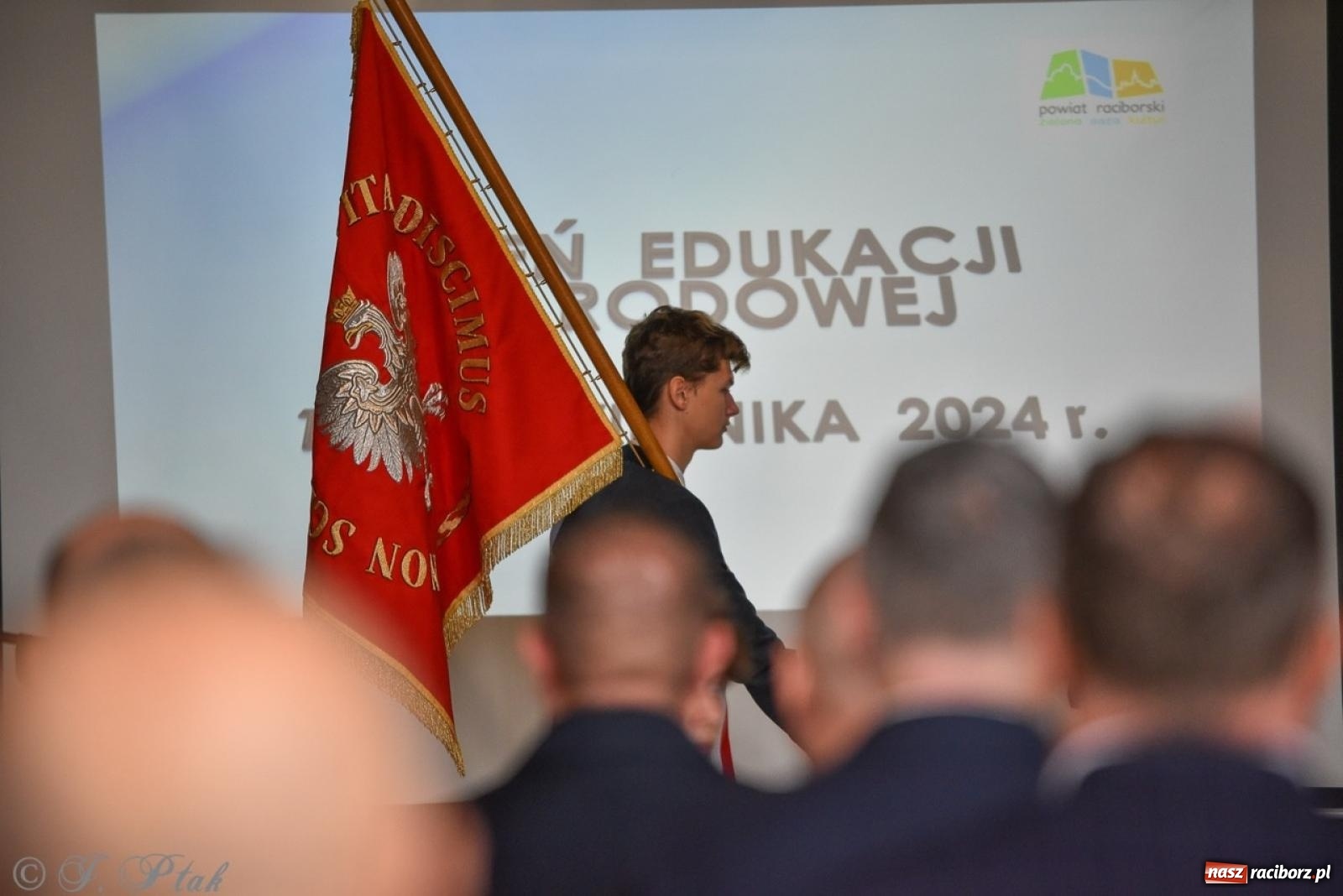 Zdjęcie w galerii na portalu naszraciborz.pl: Powiatowy Dzień Edukacji Narodowej w I LO [FOTO] wiadomości z regionu