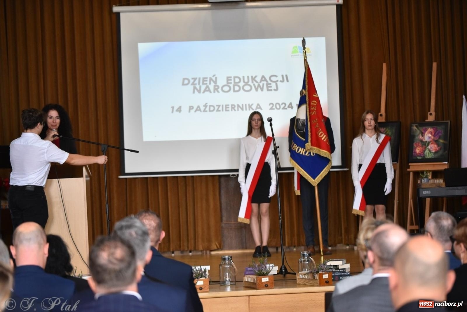 Zdjęcie w galerii na portalu naszraciborz.pl: Powiatowy Dzień Edukacji Narodowej w I LO [FOTO] wiadomości z regionu