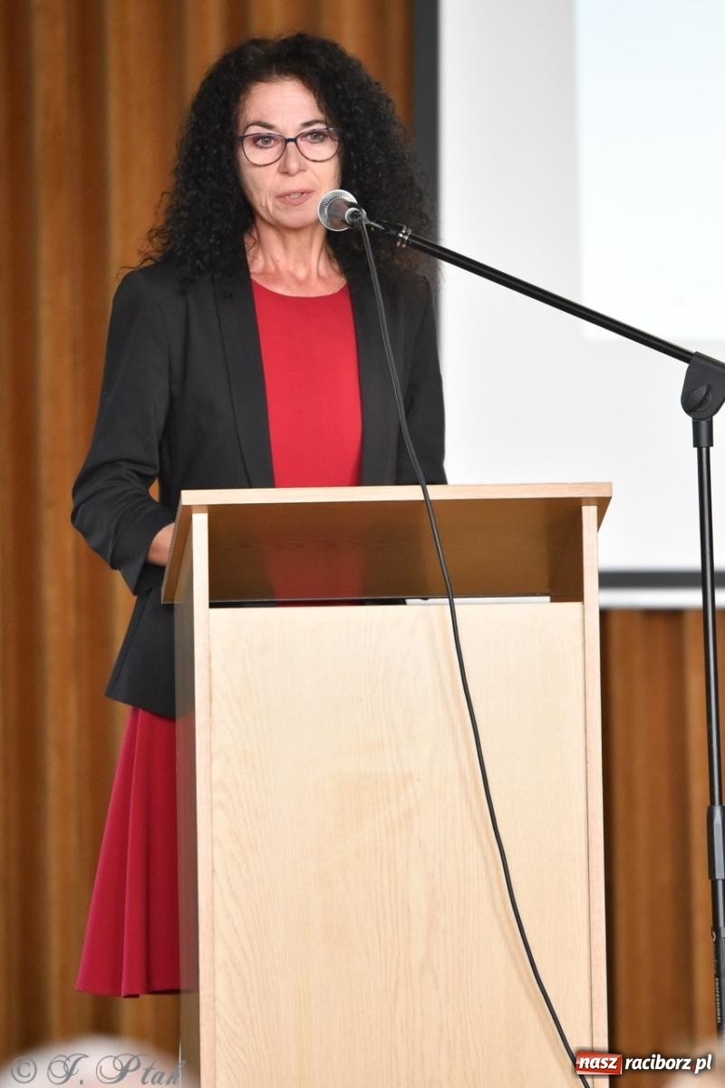 Zdjęcie w galerii na portalu naszraciborz.pl: Powiatowy Dzień Edukacji Narodowej w I LO [FOTO] wiadomości z regionu