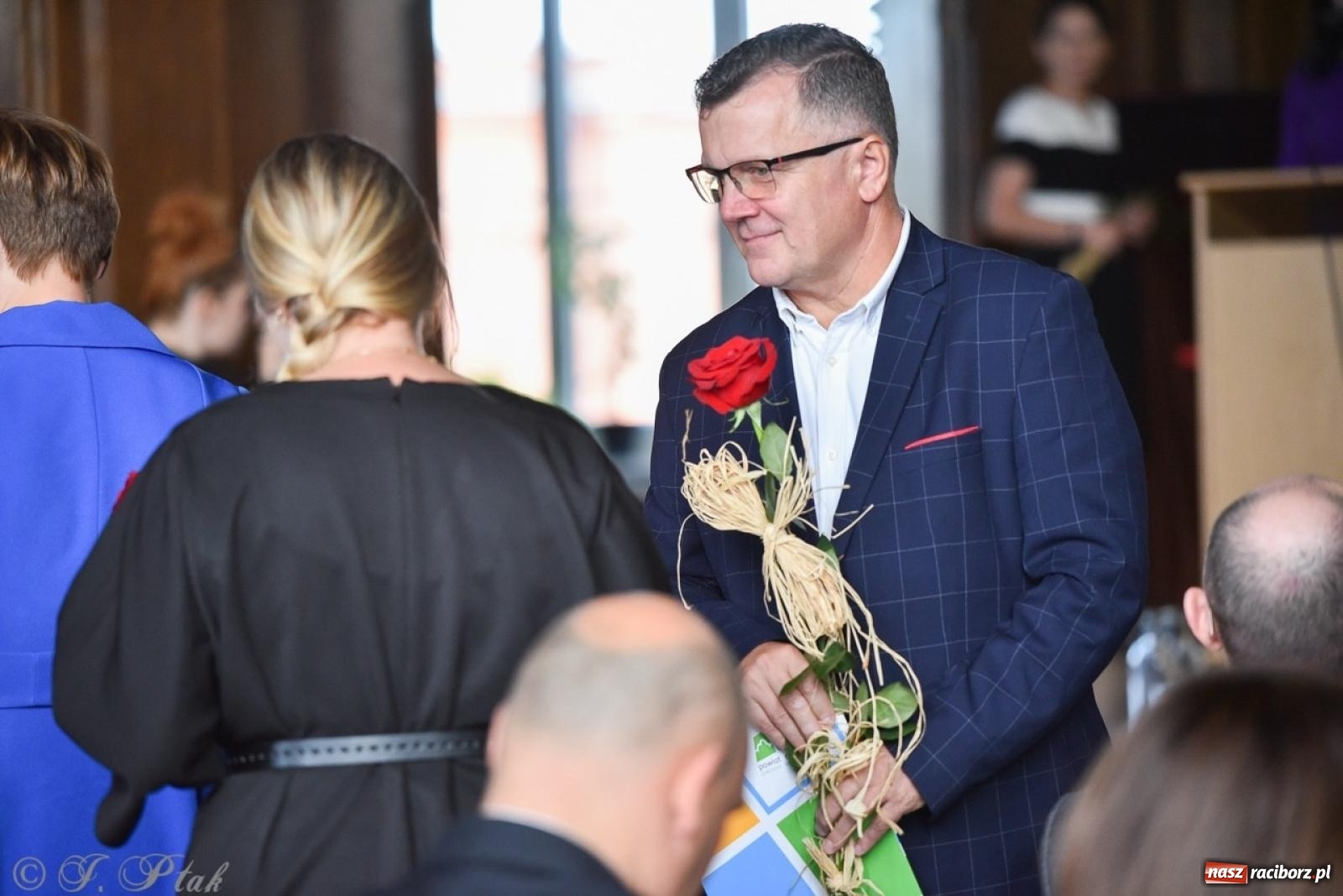 Zdjęcie w galerii na portalu naszraciborz.pl: Powiatowy Dzień Edukacji Narodowej w I LO [FOTO] wiadomości z regionu