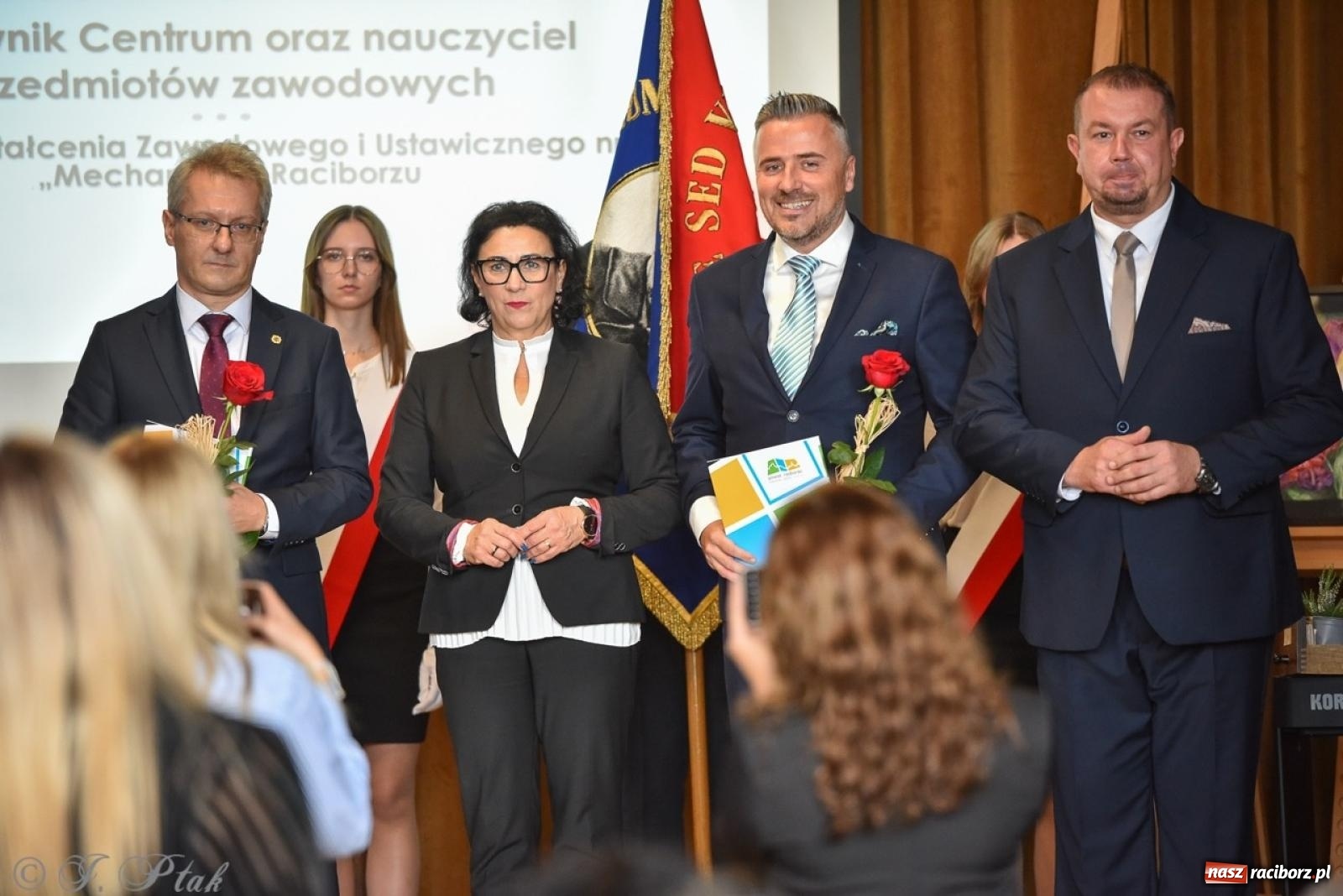 Zdjęcie w galerii na portalu naszraciborz.pl: Powiatowy Dzień Edukacji Narodowej w I LO [FOTO] wiadomości z regionu