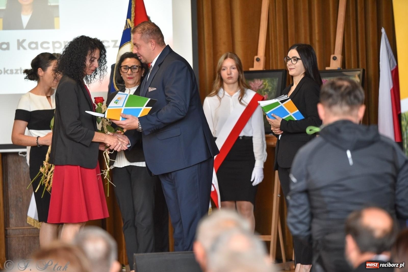 Zdjęcie w galerii na portalu naszraciborz.pl: Powiatowy Dzień Edukacji Narodowej w I LO [FOTO] wiadomości z regionu