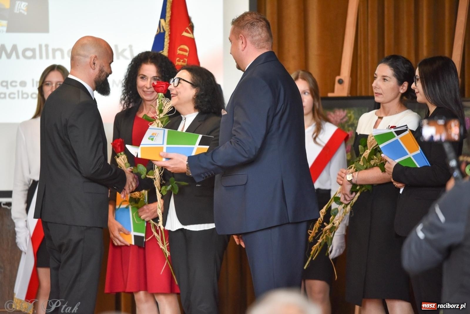 Zdjęcie w galerii na portalu naszraciborz.pl: Powiatowy Dzień Edukacji Narodowej w I LO [FOTO] wiadomości z regionu