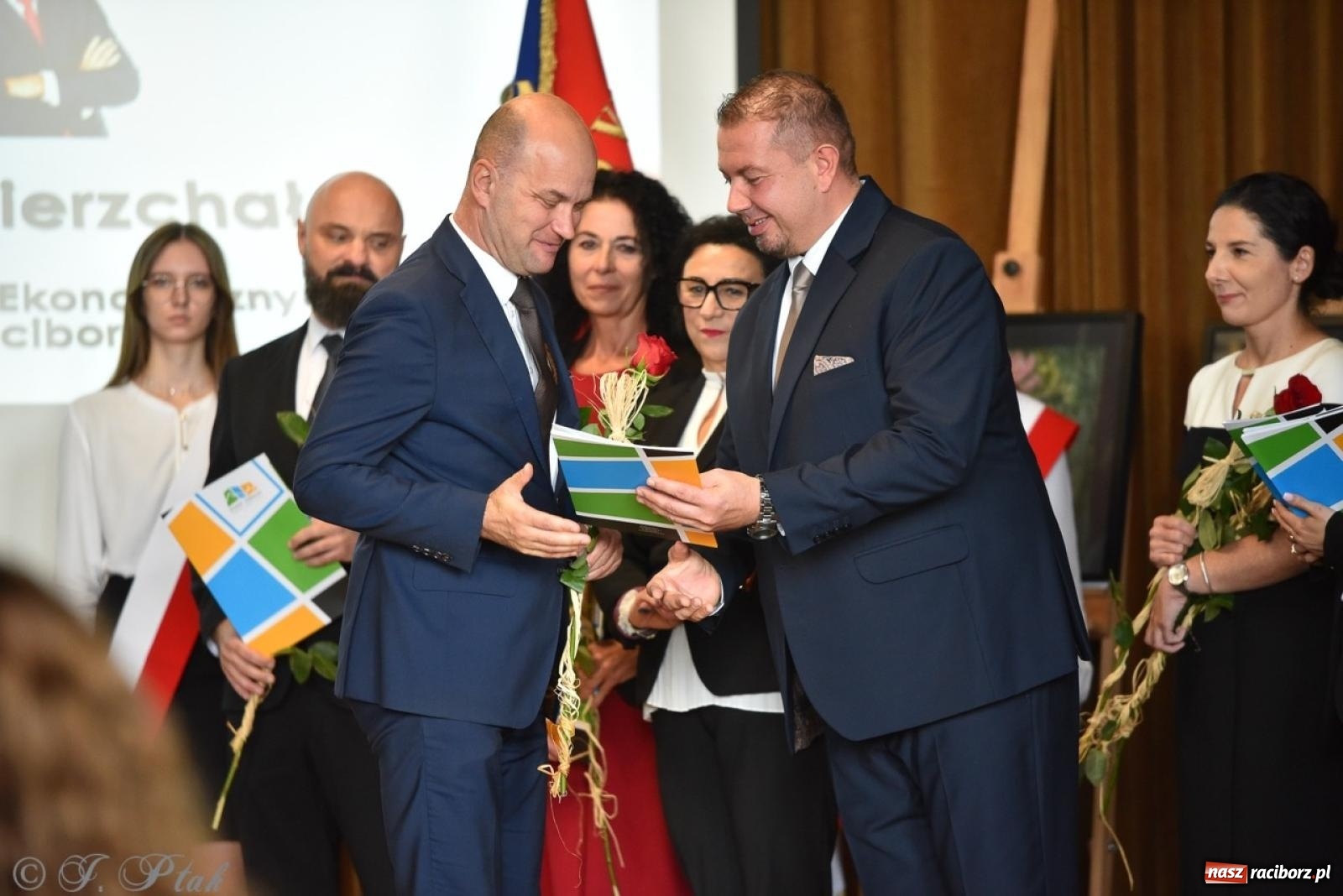 Zdjęcie w galerii na portalu naszraciborz.pl: Powiatowy Dzień Edukacji Narodowej w I LO [FOTO] wiadomości z regionu