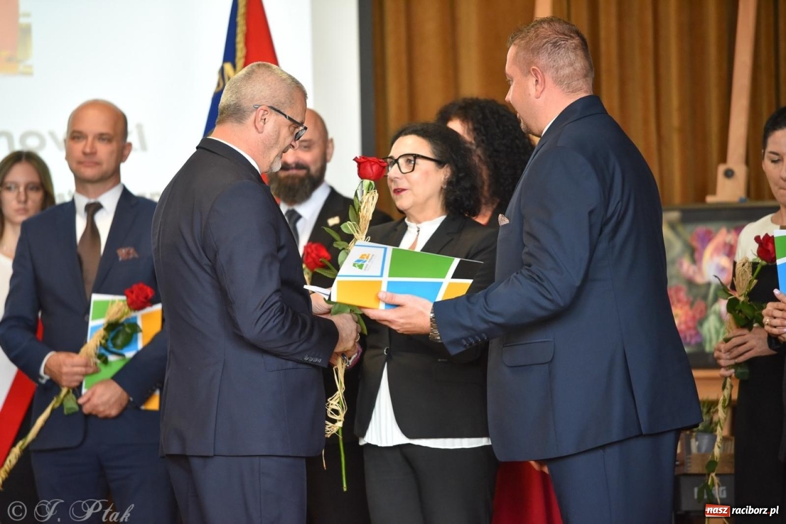 Zdjęcie w galerii na portalu naszraciborz.pl: Powiatowy Dzień Edukacji Narodowej w I LO [FOTO] wiadomości z regionu
