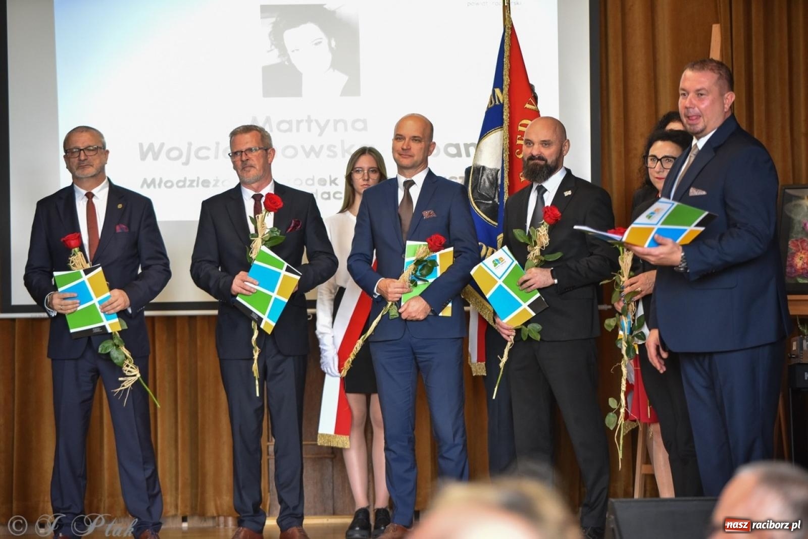 Zdjęcie w galerii na portalu naszraciborz.pl: Powiatowy Dzień Edukacji Narodowej w I LO [FOTO] wiadomości z regionu