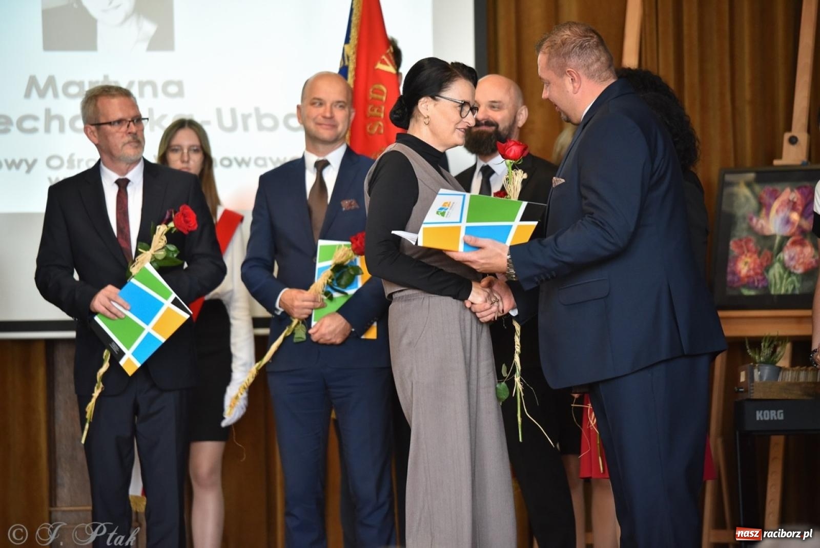 Zdjęcie w galerii na portalu naszraciborz.pl: Powiatowy Dzień Edukacji Narodowej w I LO [FOTO] wiadomości z regionu