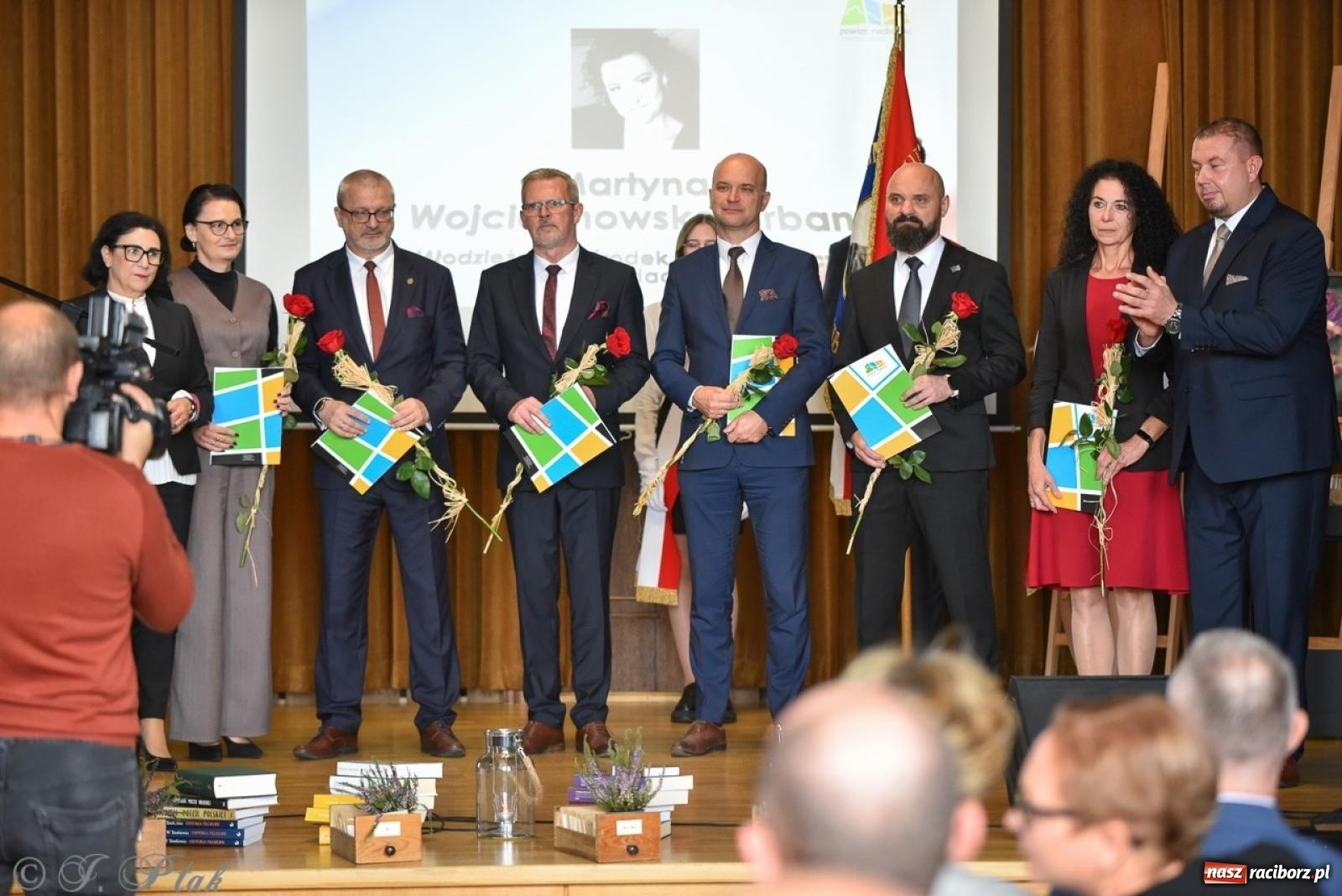 Zdjęcie w galerii na portalu naszraciborz.pl: Powiatowy Dzień Edukacji Narodowej w I LO [FOTO] wiadomości z regionu