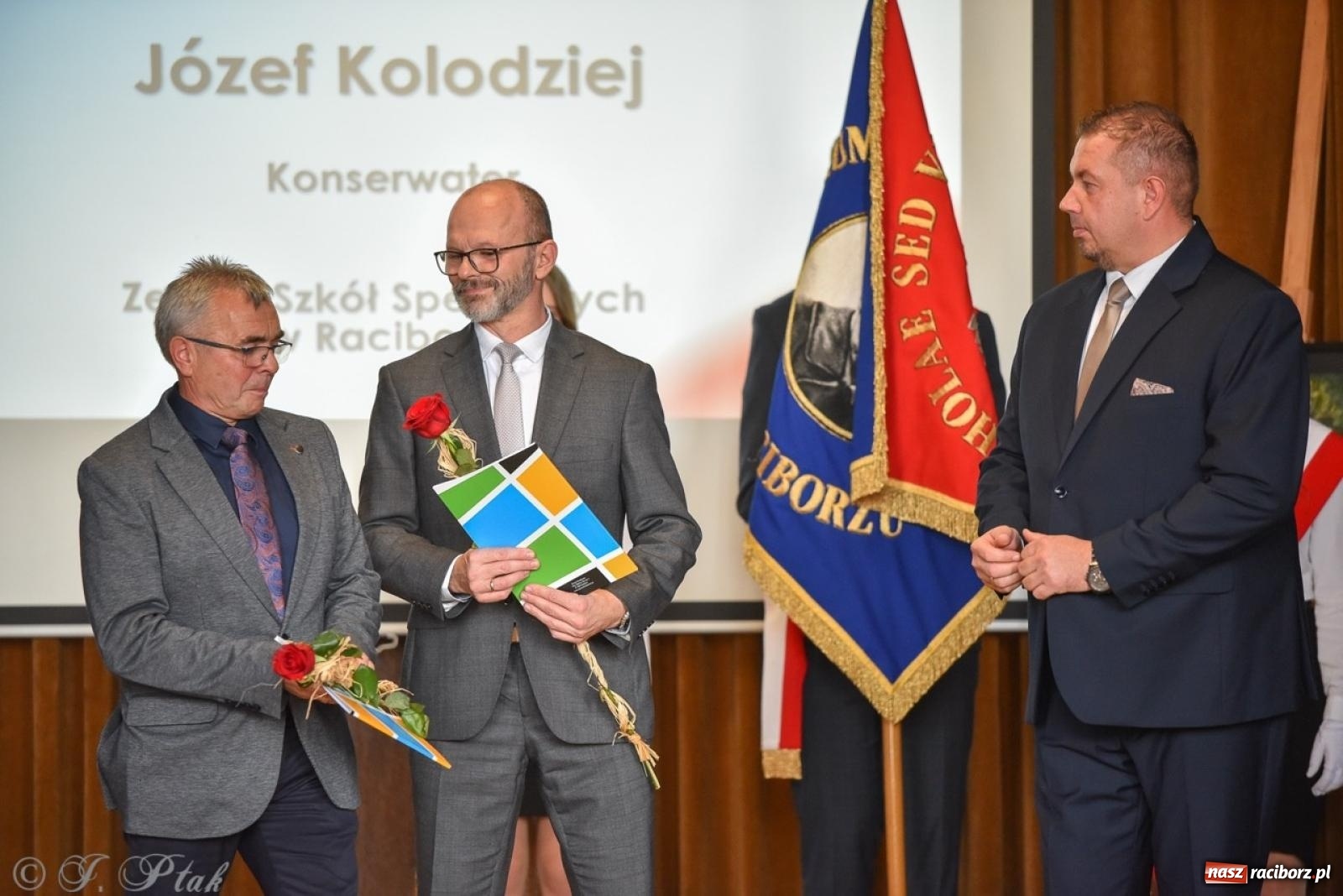 Zdjęcie w galerii na portalu naszraciborz.pl: Powiatowy Dzień Edukacji Narodowej w I LO [FOTO] wiadomości z regionu
