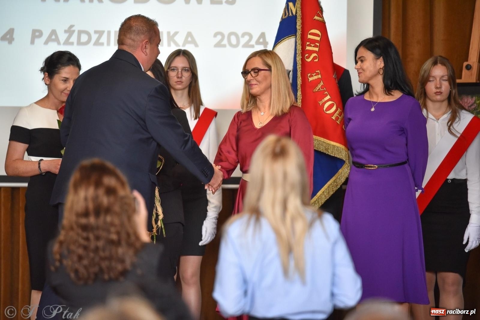 Zdjęcie w galerii na portalu naszraciborz.pl: Powiatowy Dzień Edukacji Narodowej w I LO [FOTO] wiadomości z regionu