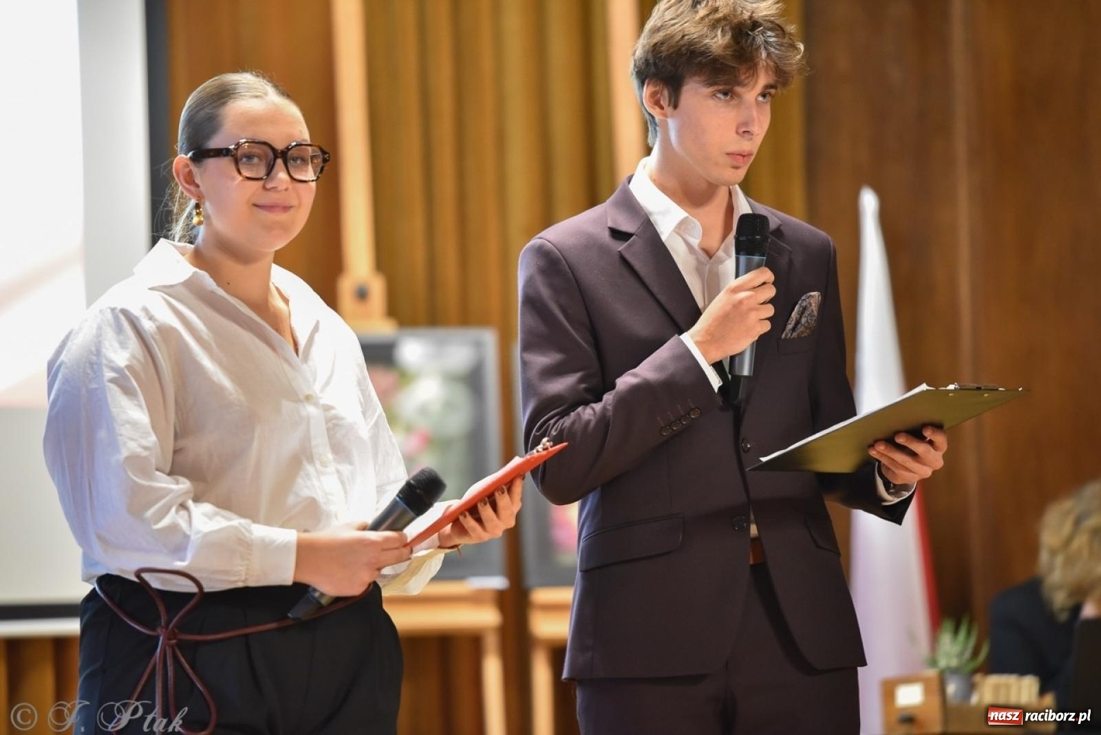 Zdjęcie w galerii na portalu naszraciborz.pl: Powiatowy Dzień Edukacji Narodowej w I LO [FOTO] wiadomości z regionu