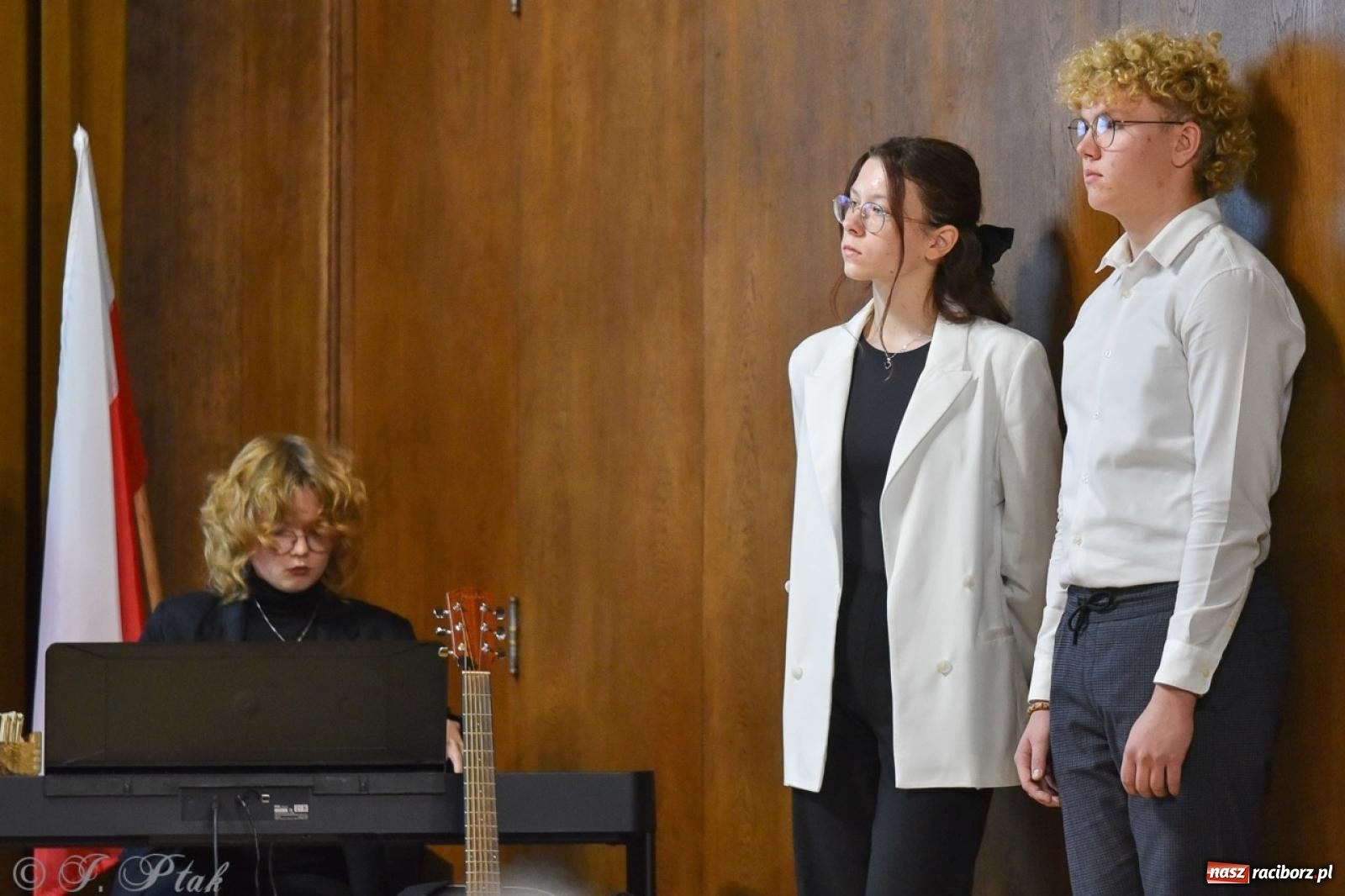 Zdjęcie w galerii na portalu naszraciborz.pl: Powiatowy Dzień Edukacji Narodowej w I LO [FOTO] wiadomości z regionu