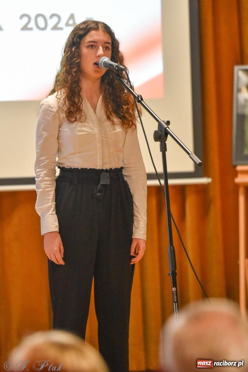 Zdjęcie w galerii na portalu naszraciborz.pl: Powiatowy Dzień Edukacji Narodowej w I LO [FOTO] wiadomości z regionu