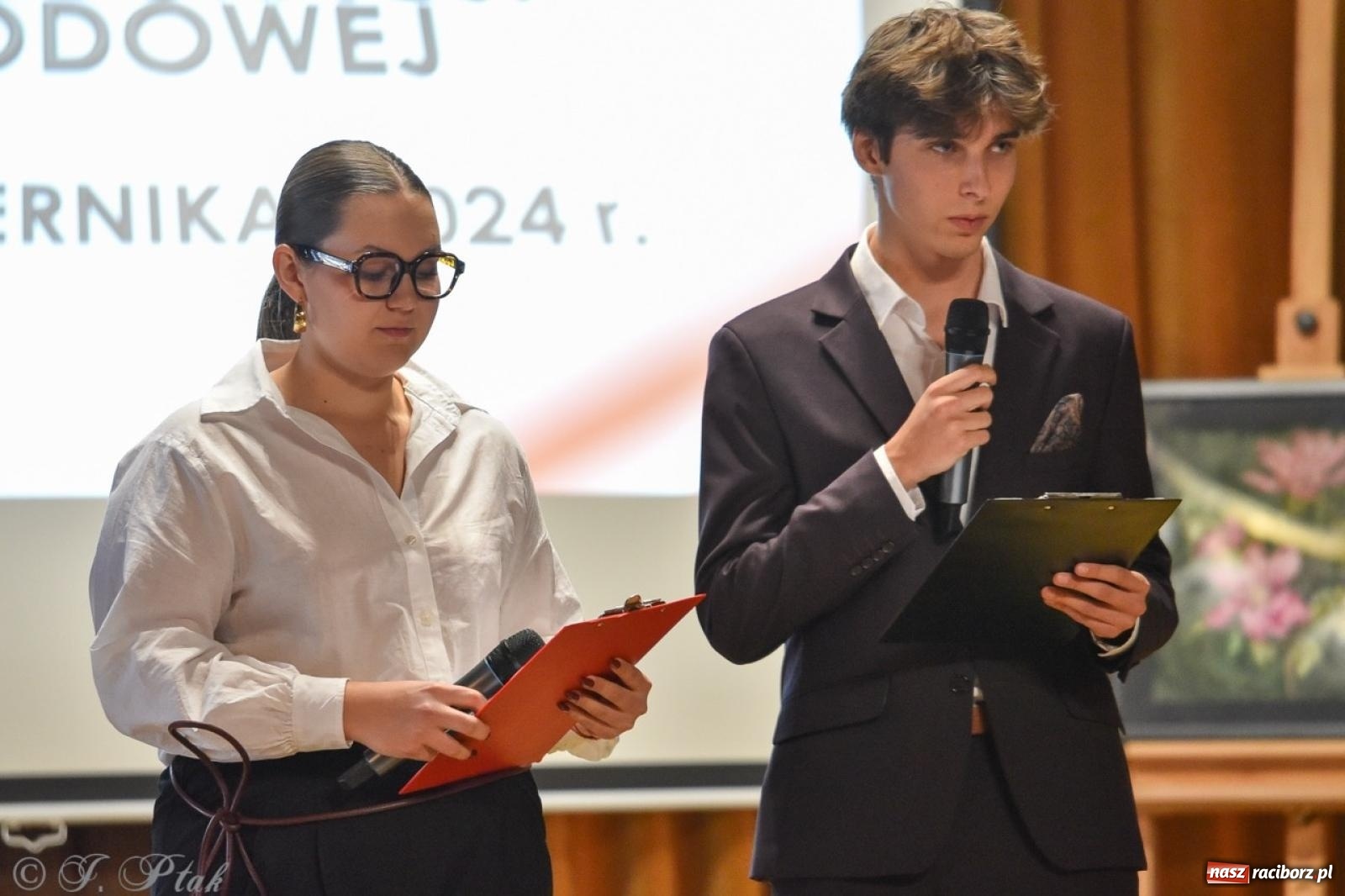 Zdjęcie w galerii na portalu naszraciborz.pl: Powiatowy Dzień Edukacji Narodowej w I LO [FOTO] wiadomości z regionu