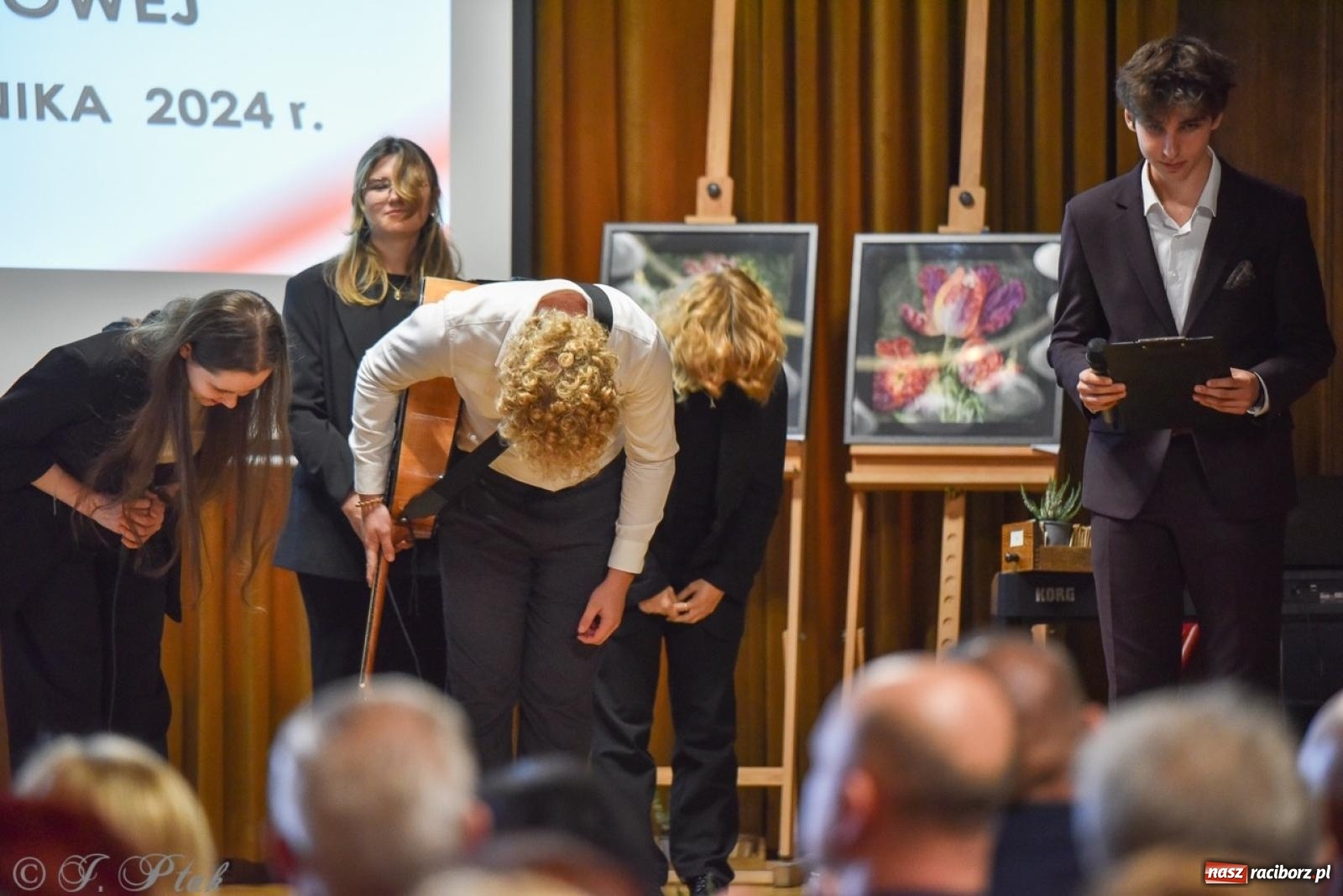 Zdjęcie w galerii na portalu naszraciborz.pl: Powiatowy Dzień Edukacji Narodowej w I LO [FOTO] wiadomości z regionu