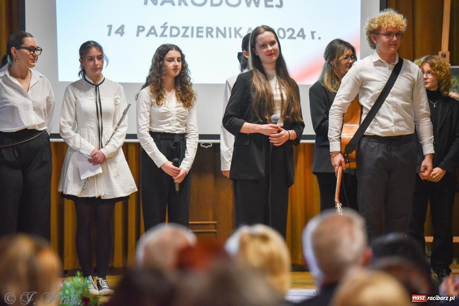 Zdjęcie w galerii na portalu naszraciborz.pl: Powiatowy Dzień Edukacji Narodowej w I LO [FOTO] wiadomości z regionu