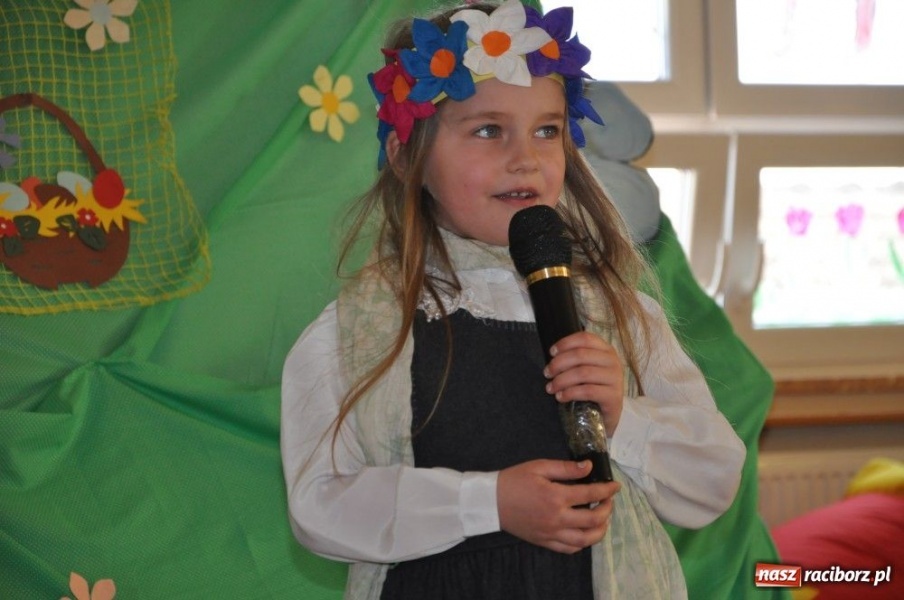 Zdjęcie w galerii na portalu naszraciborz.pl: Wierszami wiosnę witali wiadomości z regionu