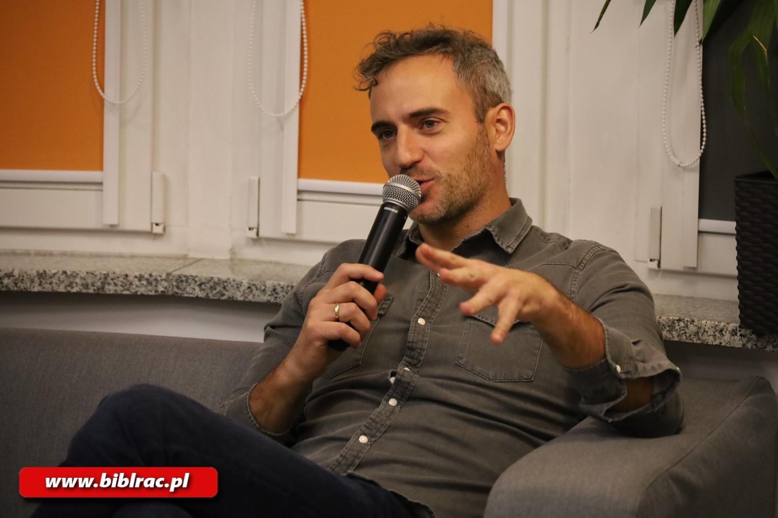 Zdjęcie w galerii na portalu naszraciborz.pl: NOC BIBLIOTEK: kryminalny Racibórz, Agatha Christie i Jędrzej Pasierski wiadomości z regionu