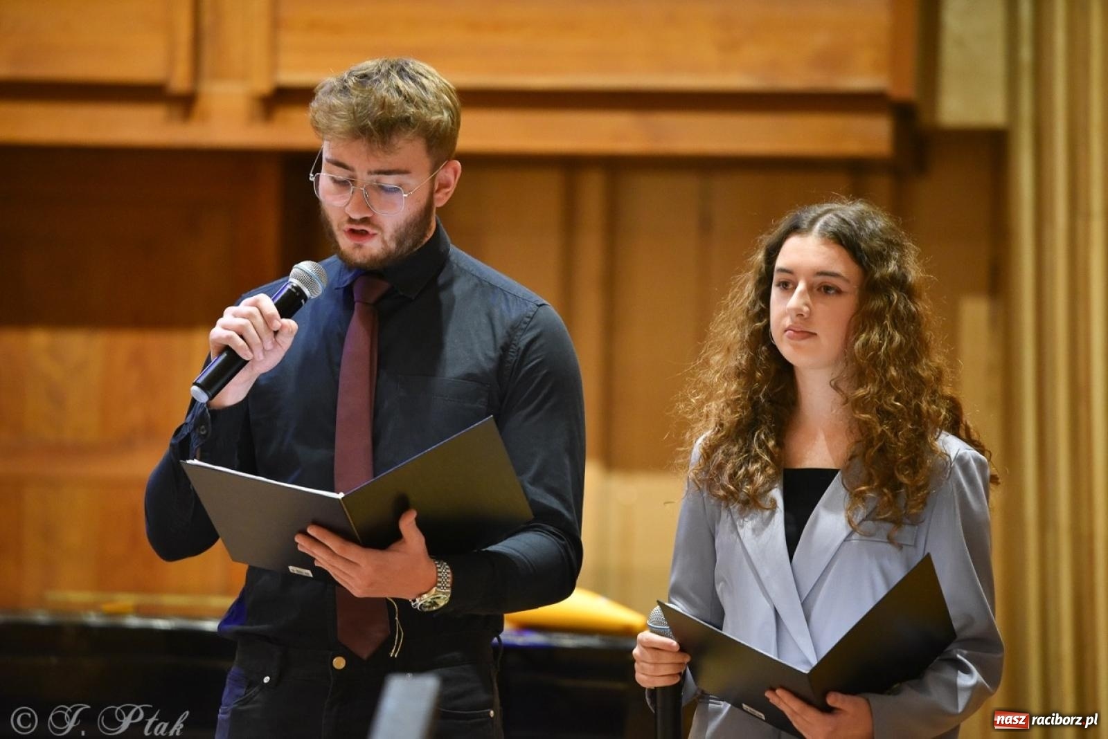 Zdjęcie w galerii na portalu naszraciborz.pl: PSM. Koncert i nagrody z okazji Dnia Edukacji Narodowej w Raciborzu wiadomości z regionu