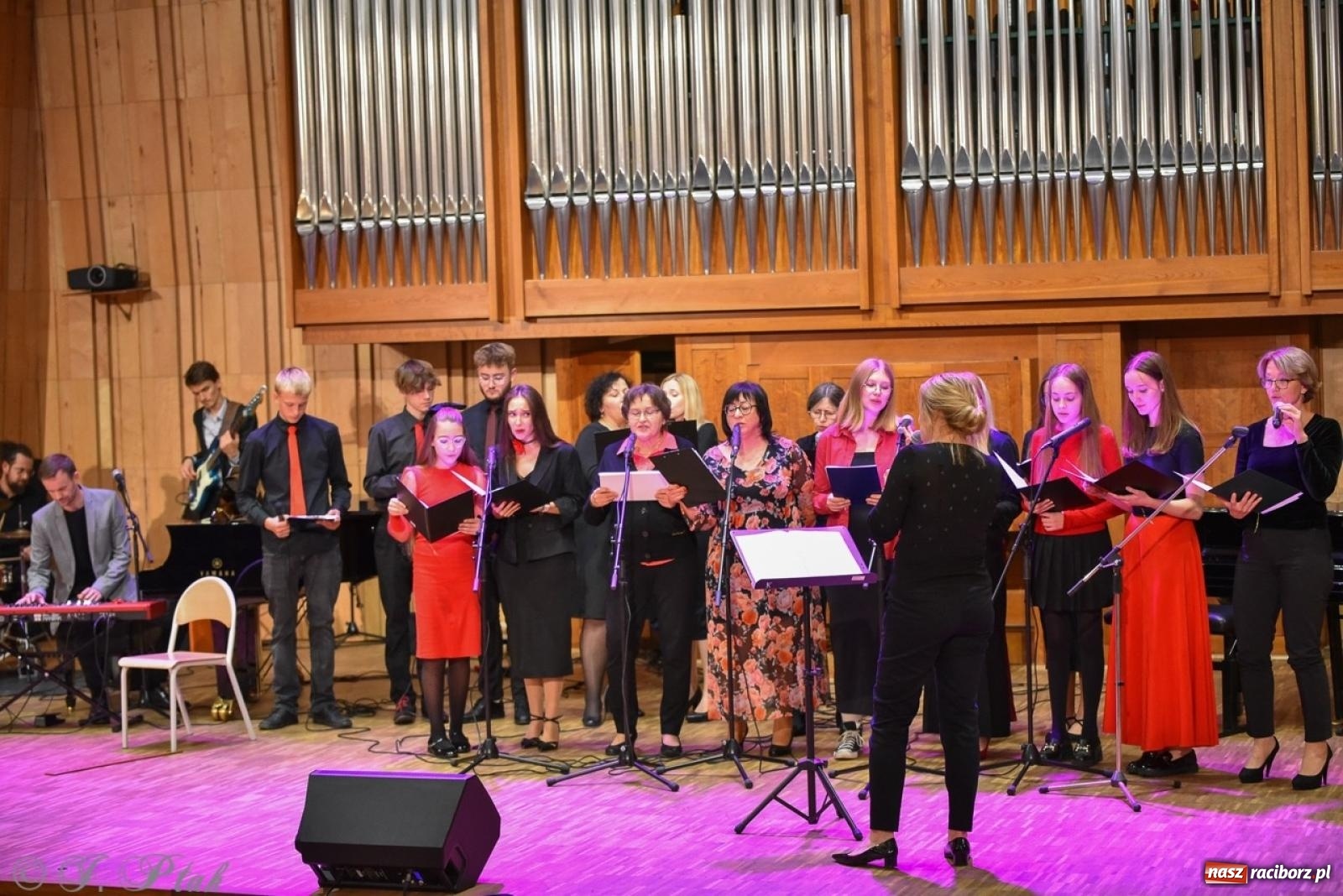 Zdjęcie w galerii na portalu naszraciborz.pl: PSM. Koncert i nagrody z okazji Dnia Edukacji Narodowej w Raciborzu wiadomości z regionu