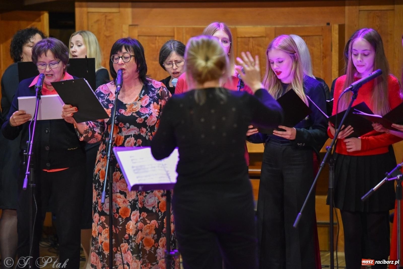 Zdjęcie w galerii na portalu naszraciborz.pl: PSM. Koncert i nagrody z okazji Dnia Edukacji Narodowej w Raciborzu wiadomości z regionu