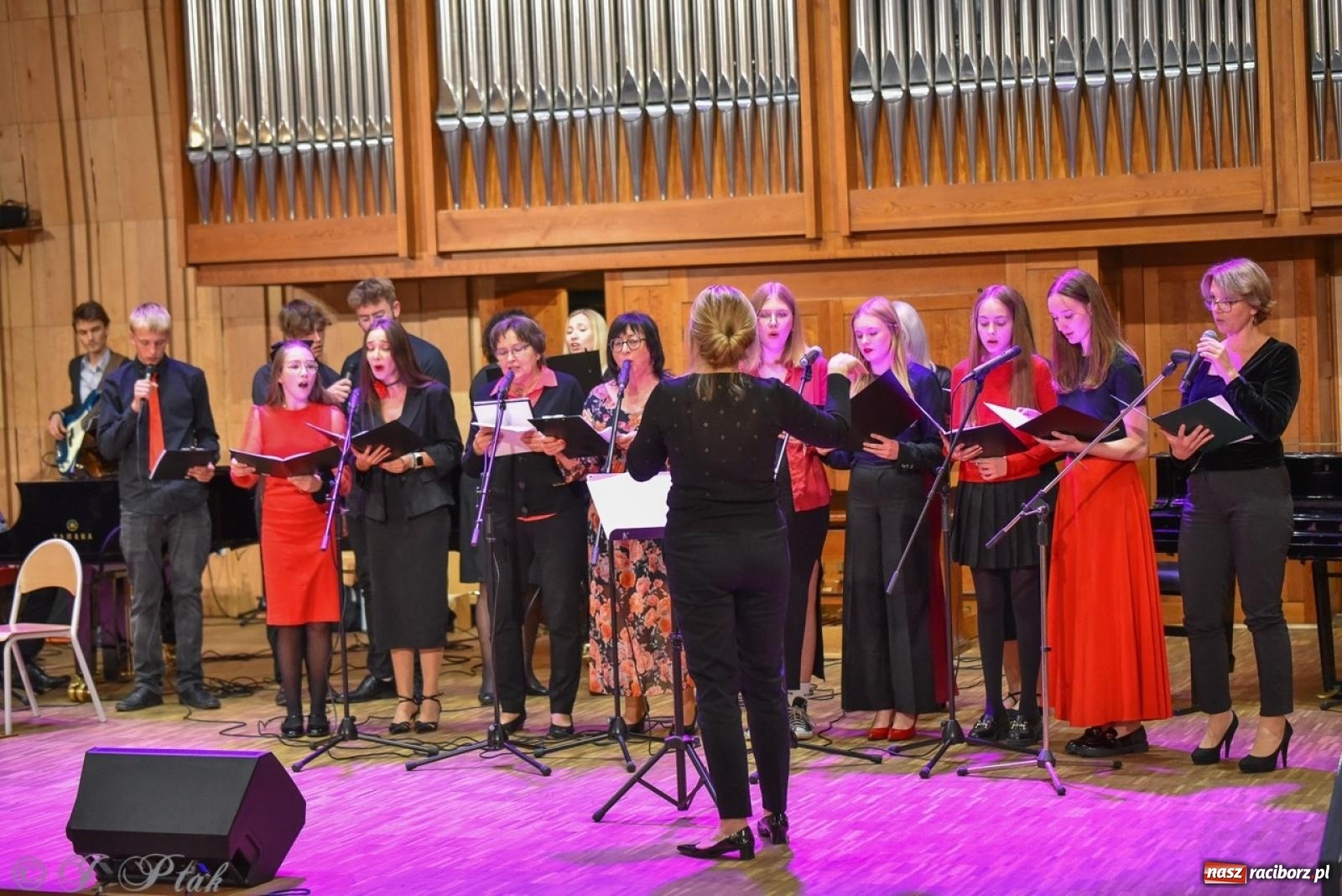 Zdjęcie w galerii na portalu naszraciborz.pl: PSM. Koncert i nagrody z okazji Dnia Edukacji Narodowej w Raciborzu wiadomości z regionu