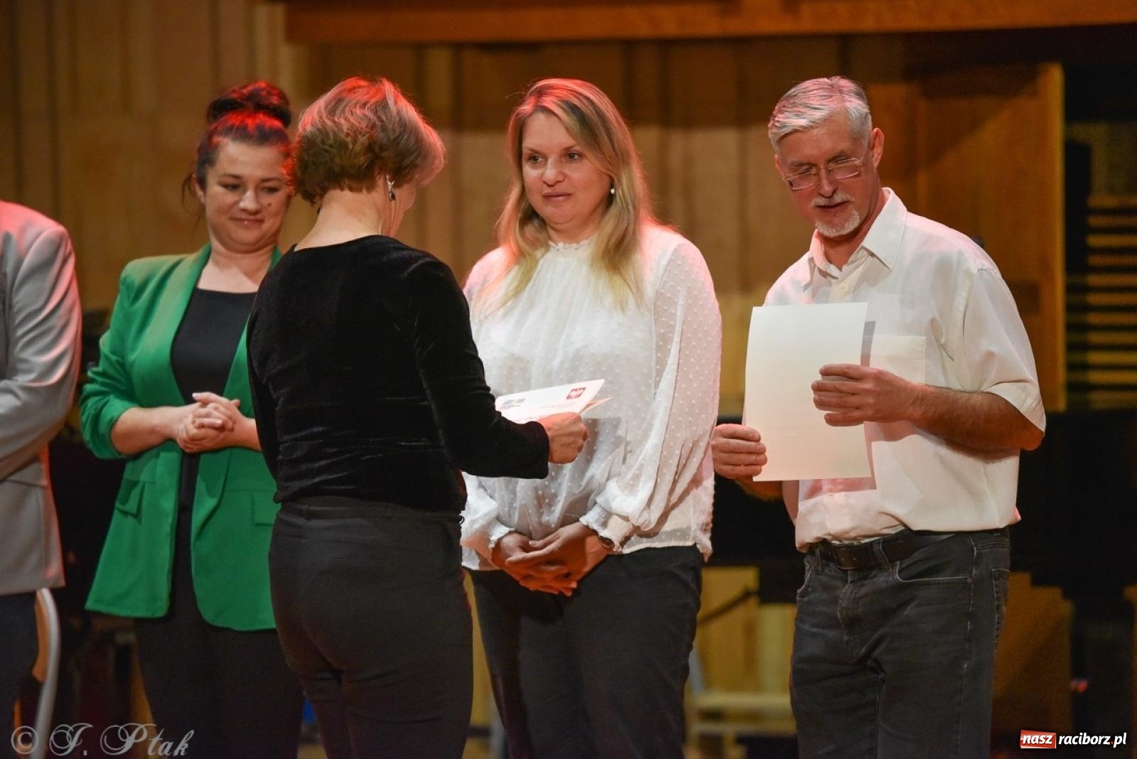 Zdjęcie w galerii na portalu naszraciborz.pl: PSM. Koncert i nagrody z okazji Dnia Edukacji Narodowej w Raciborzu wiadomości z regionu