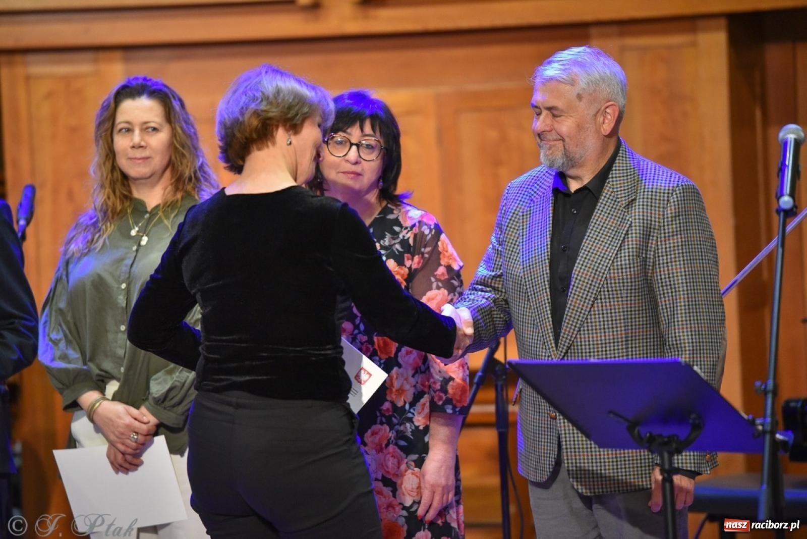 Zdjęcie w galerii na portalu naszraciborz.pl: PSM. Koncert i nagrody z okazji Dnia Edukacji Narodowej w Raciborzu wiadomości z regionu