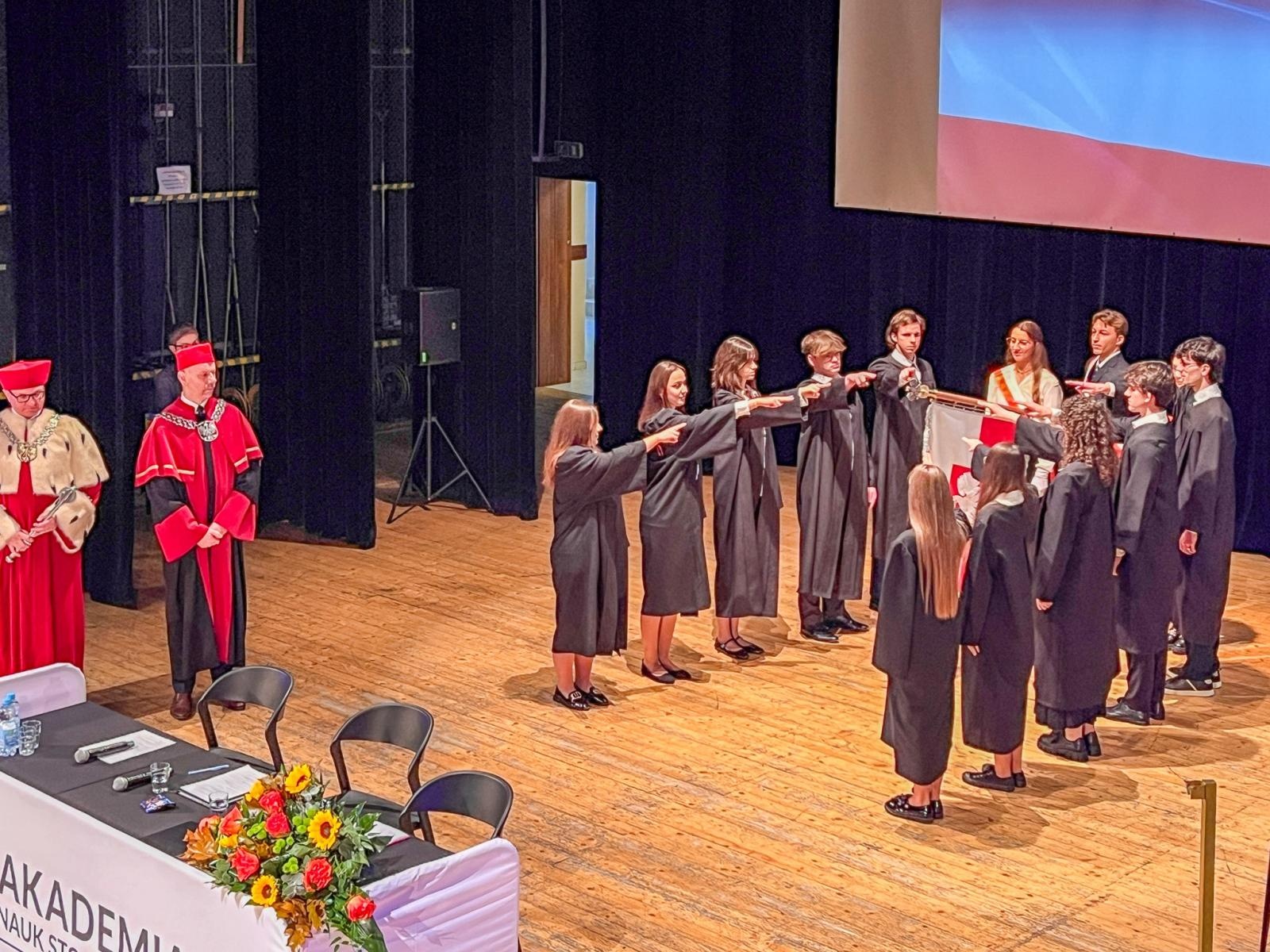 Zdjęcie w galerii na portalu naszraciborz.pl: Raciborska Akademia Nauk Stosowanych zainaugurowała nowy rok akademicki wiadomości z regionu