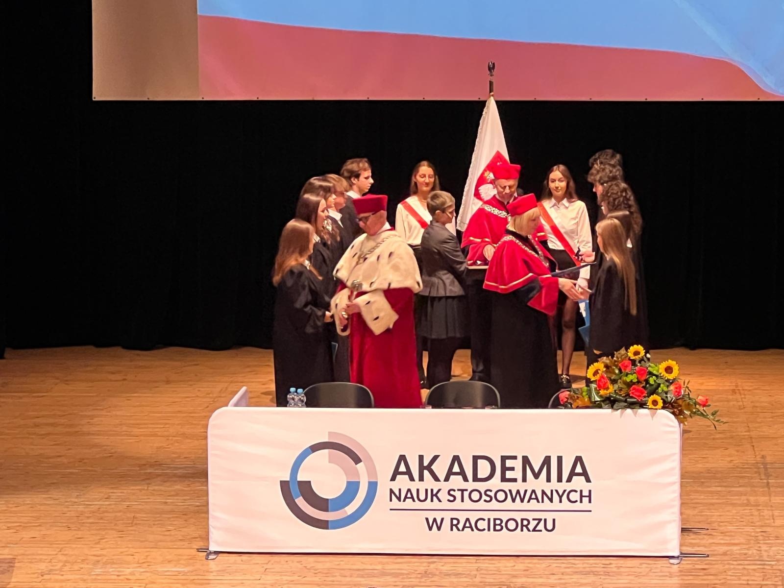 Zdjęcie w galerii na portalu naszraciborz.pl: Raciborska Akademia Nauk Stosowanych zainaugurowała nowy rok akademicki wiadomości z regionu