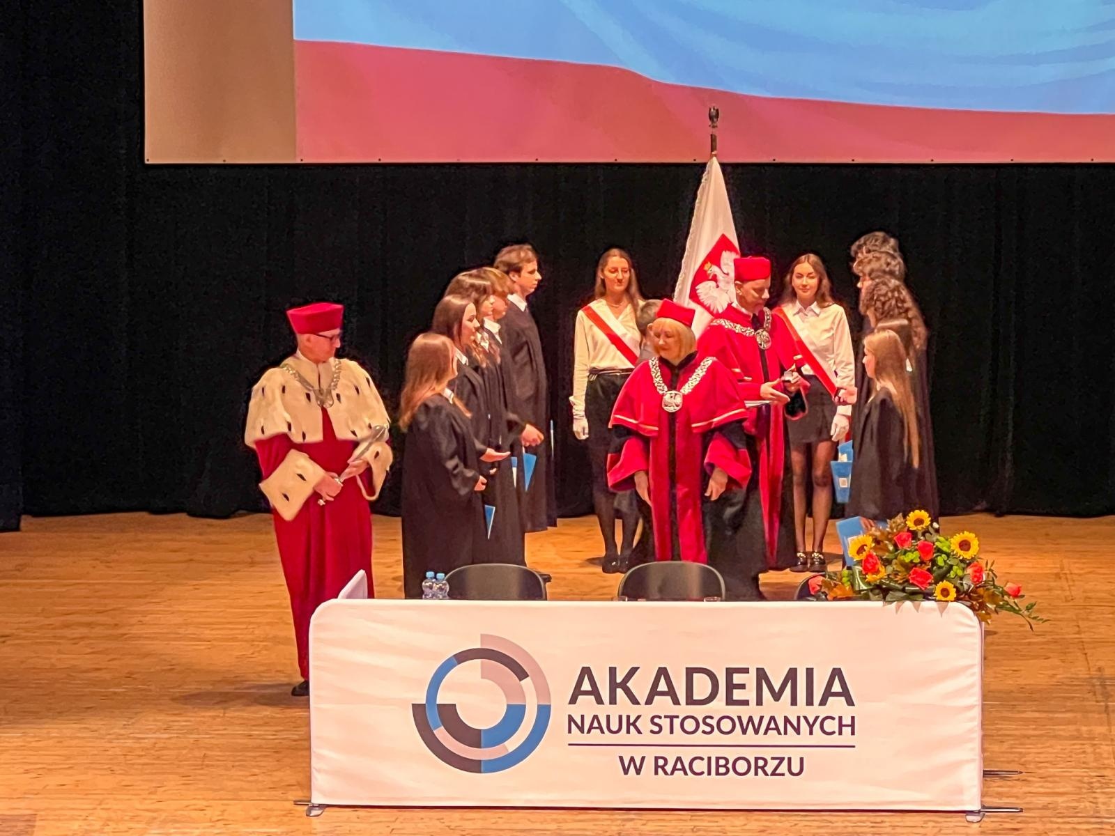 Zdjęcie w galerii na portalu naszraciborz.pl: Raciborska Akademia Nauk Stosowanych zainaugurowała nowy rok akademicki wiadomości z regionu