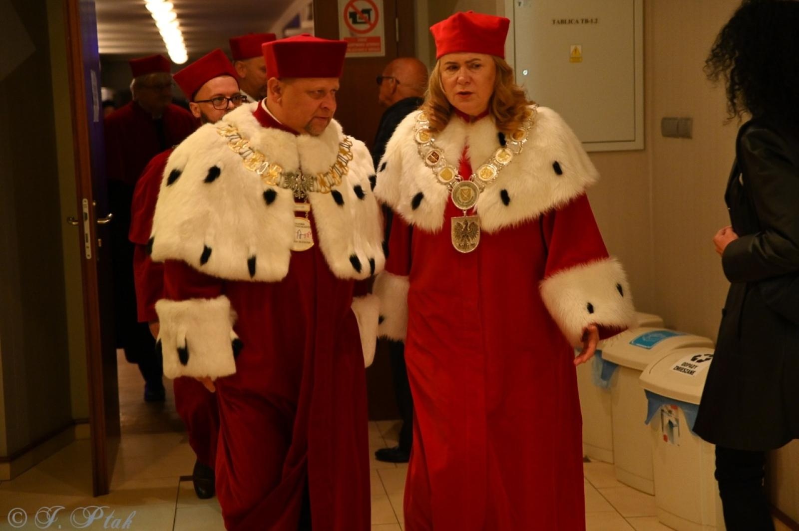 Zdjęcie w galerii na portalu naszraciborz.pl: Raciborska Akademia Nauk Stosowanych zainaugurowała nowy rok akademicki wiadomości z regionu